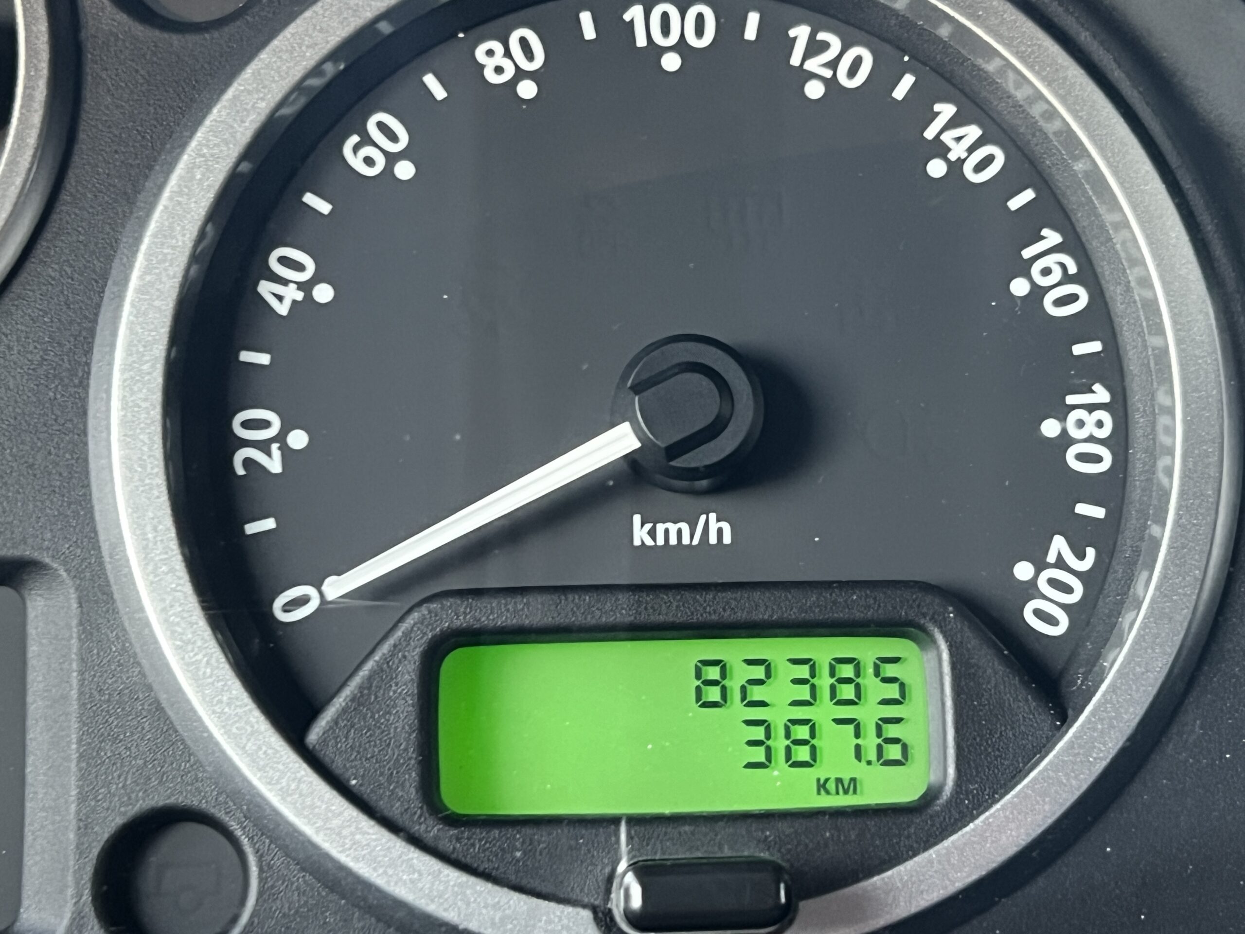 Photo Land Rover Defender 90 2.2 4 places SW "Santorini Black"