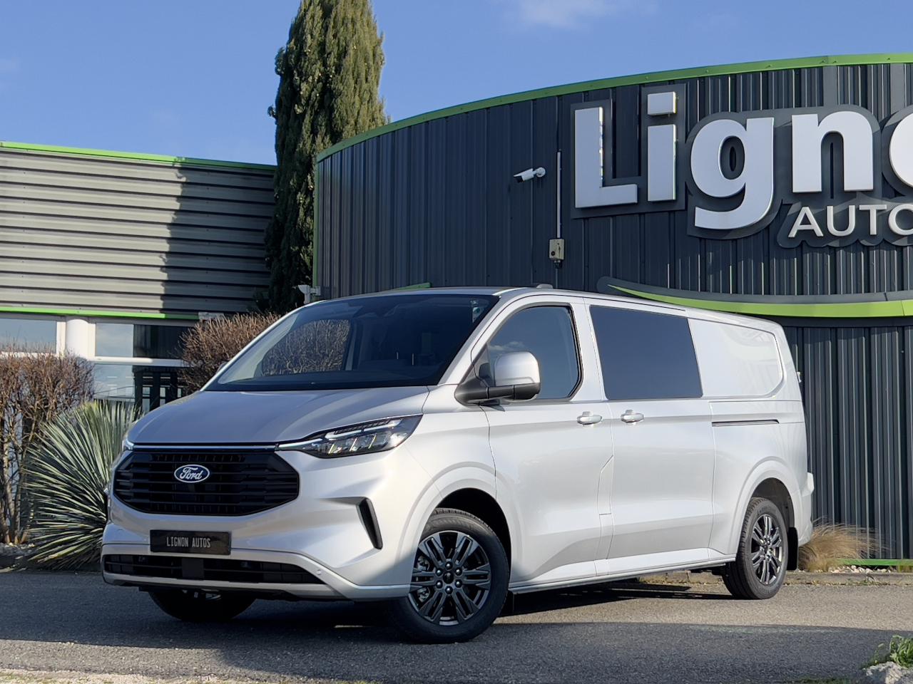 Photo FORD TRANSIT CUSTOM Limited cabine approfondie L2H1 2.0 TDCI 170 BVA Garantie 5 ans / 200 000kms - Attelage -TVA Apparen