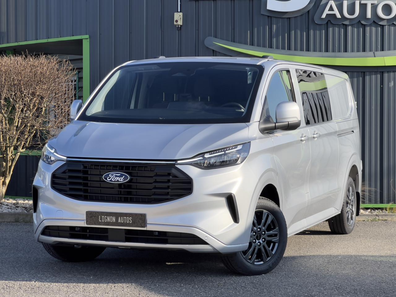 Photo FORD TRANSIT CUSTOM Limited cabine approfondie L2H1 2.0 TDCI 170 BVA Garantie 5 ans / 200 000kms - Attelage -TVA Apparen