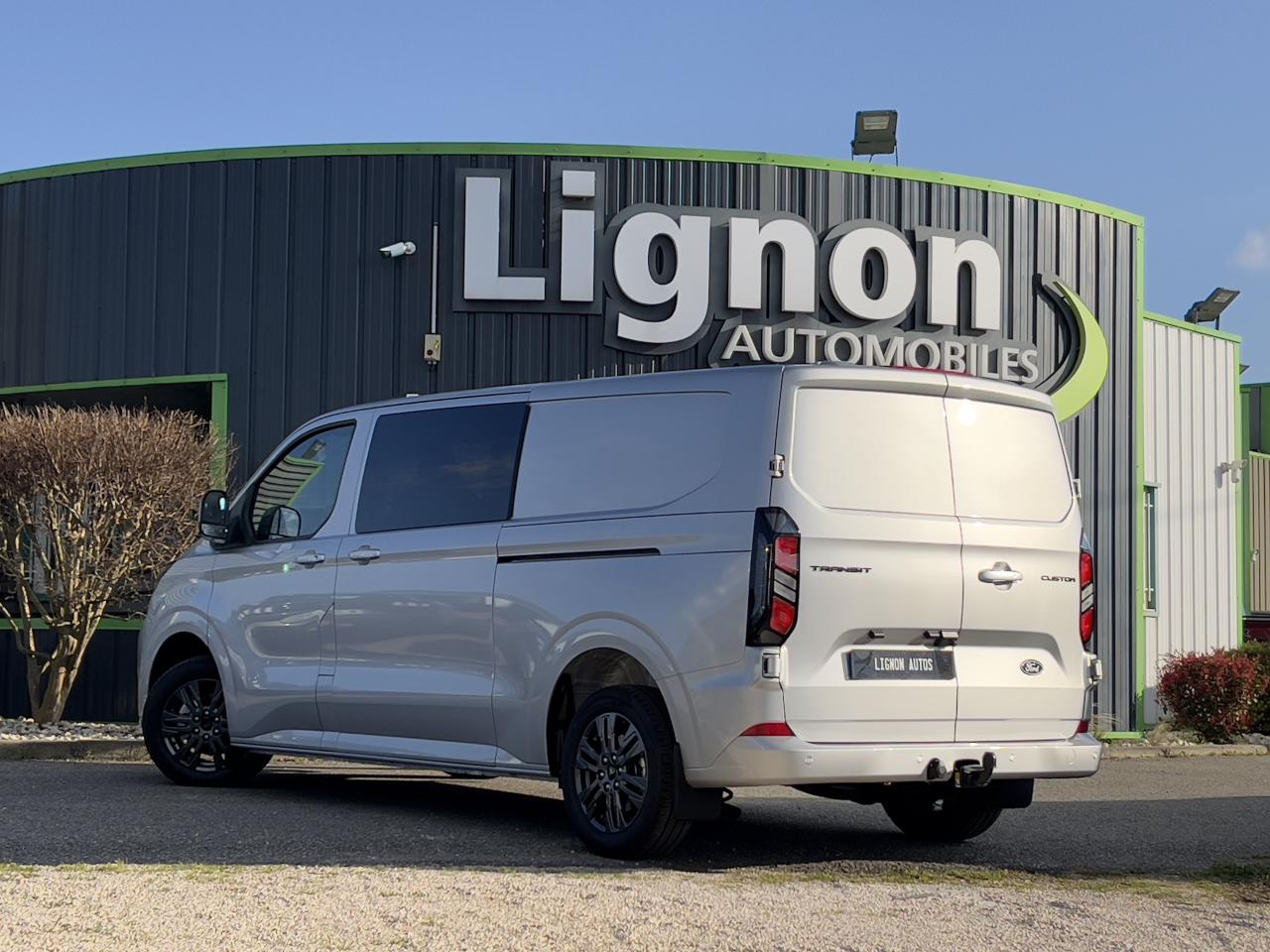 Photo FORD TRANSIT CUSTOM Limited cabine approfondie L2H1 2.0 TDCI 170 BVA Garantie 5 ans / 200 000kms - Attelage -TVA Apparen