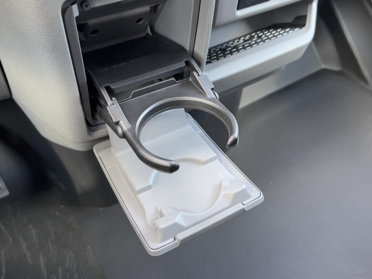 Photo FORD TRANSIT CUSTOM Limited cabine approfondie L2H1 2.0 TDCI 170 BVA Garantie 5 ans / 200 000kms - Attelage -TVA Apparen
