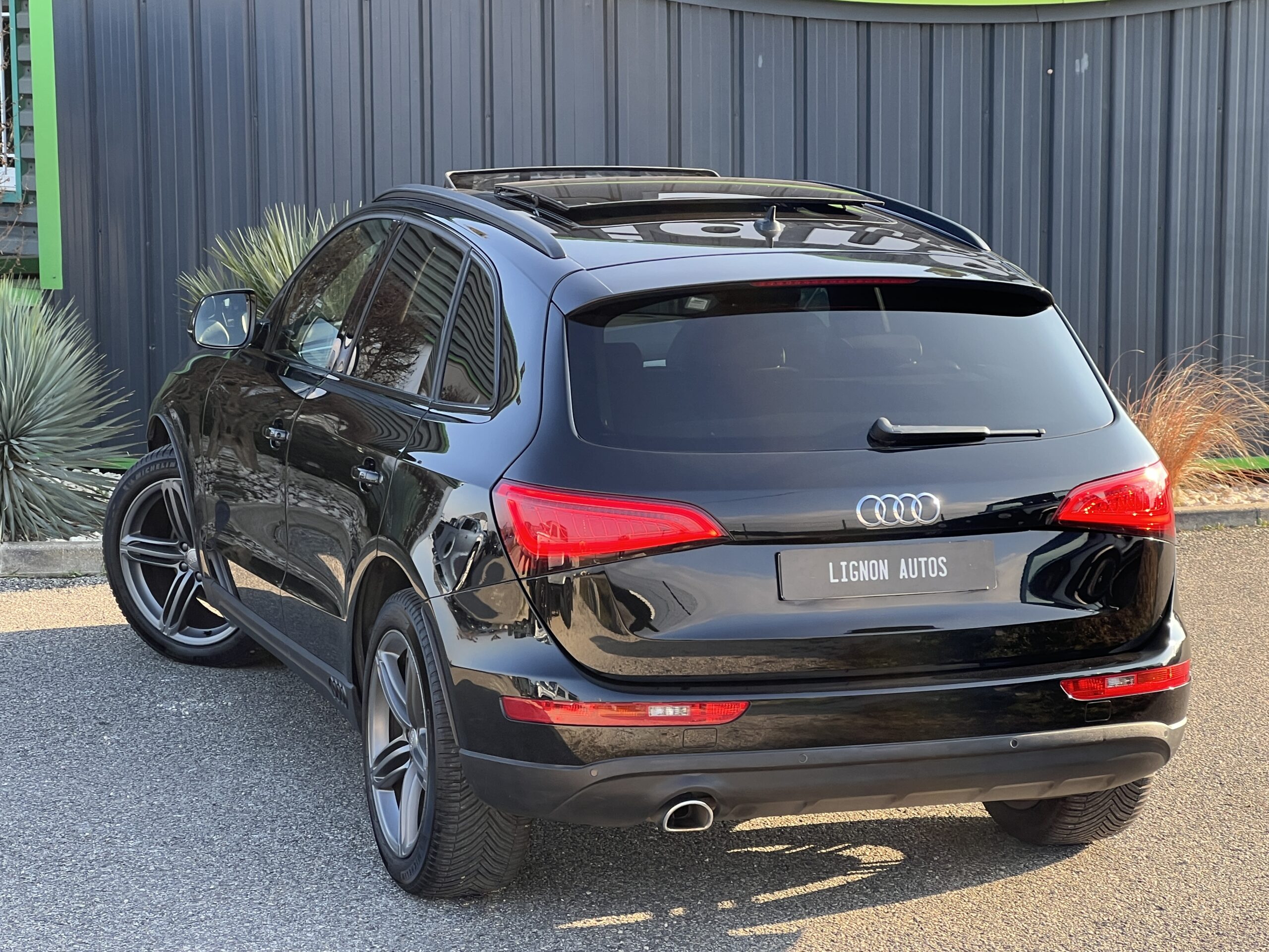 Photo Audi Q5 S-line 2.0 190 ch S-tronic - 1er main - Origine France - toit panoramique