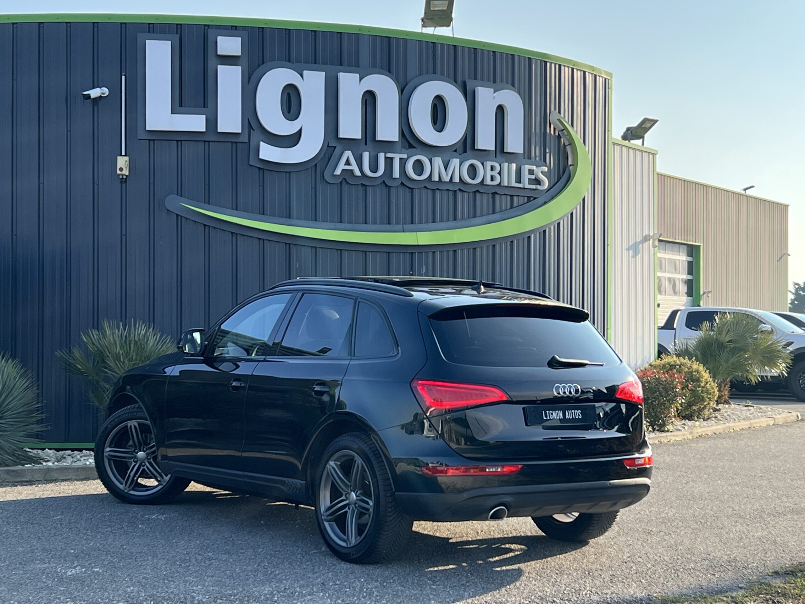 Photo Audi Q5 S-line 2.0 190 ch S-tronic - 1er main - Origine France - toit panoramique