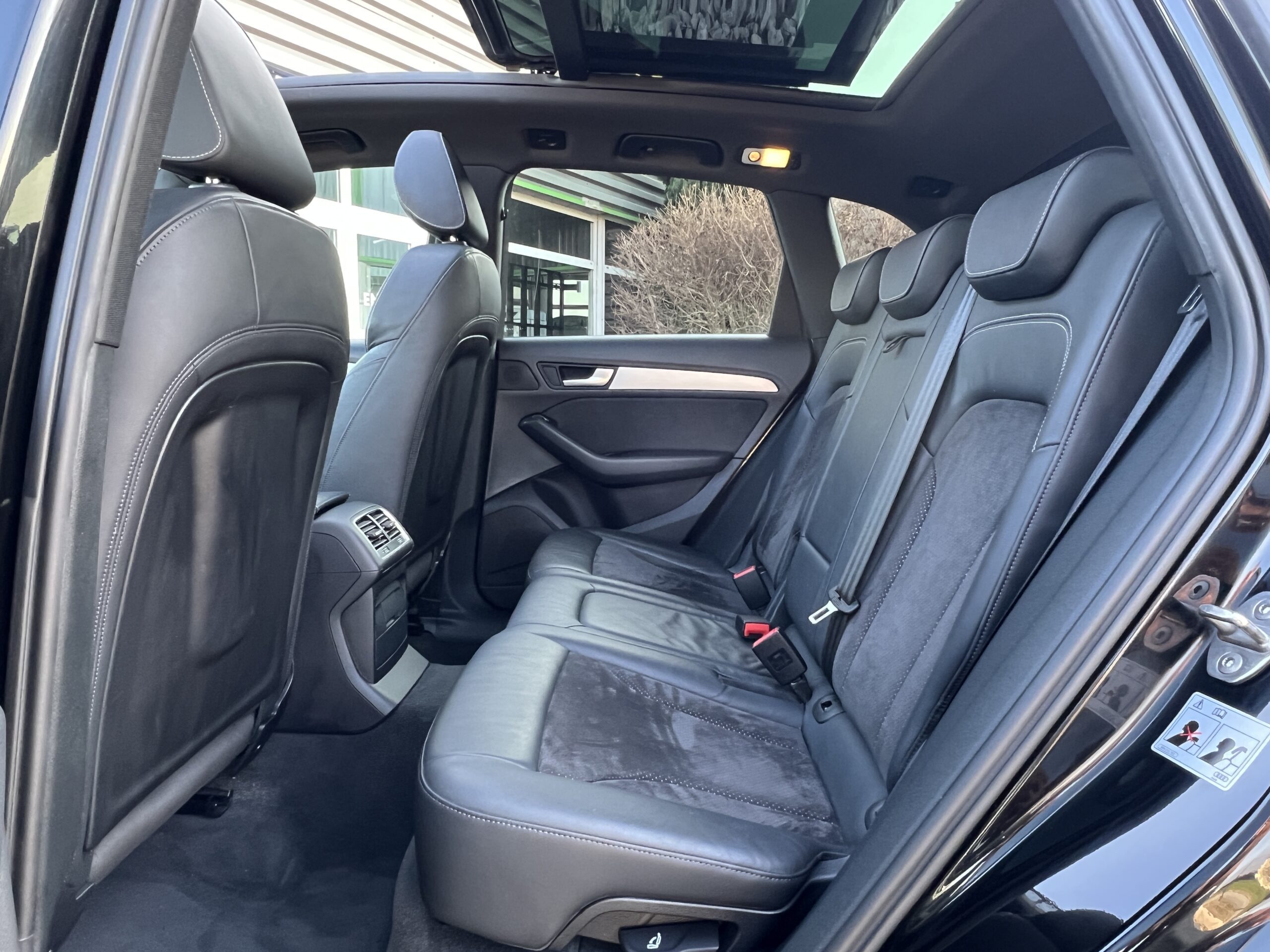 Photo Audi Q5 S-line 2.0 190 ch S-tronic - 1er main - Origine France - toit panoramique