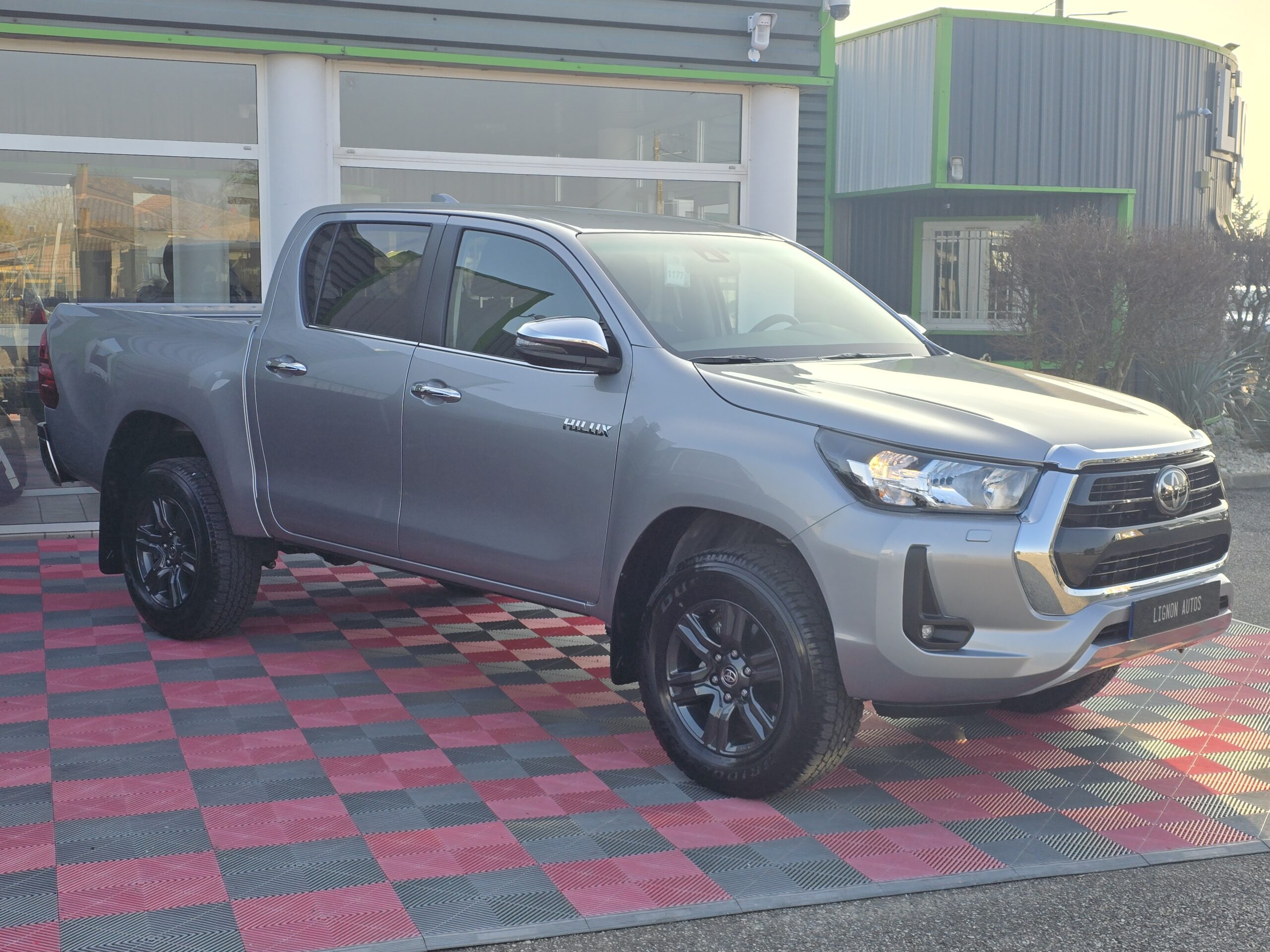 Toyota Hilux double cabine 2.4 D4-D 150 BVA Legende