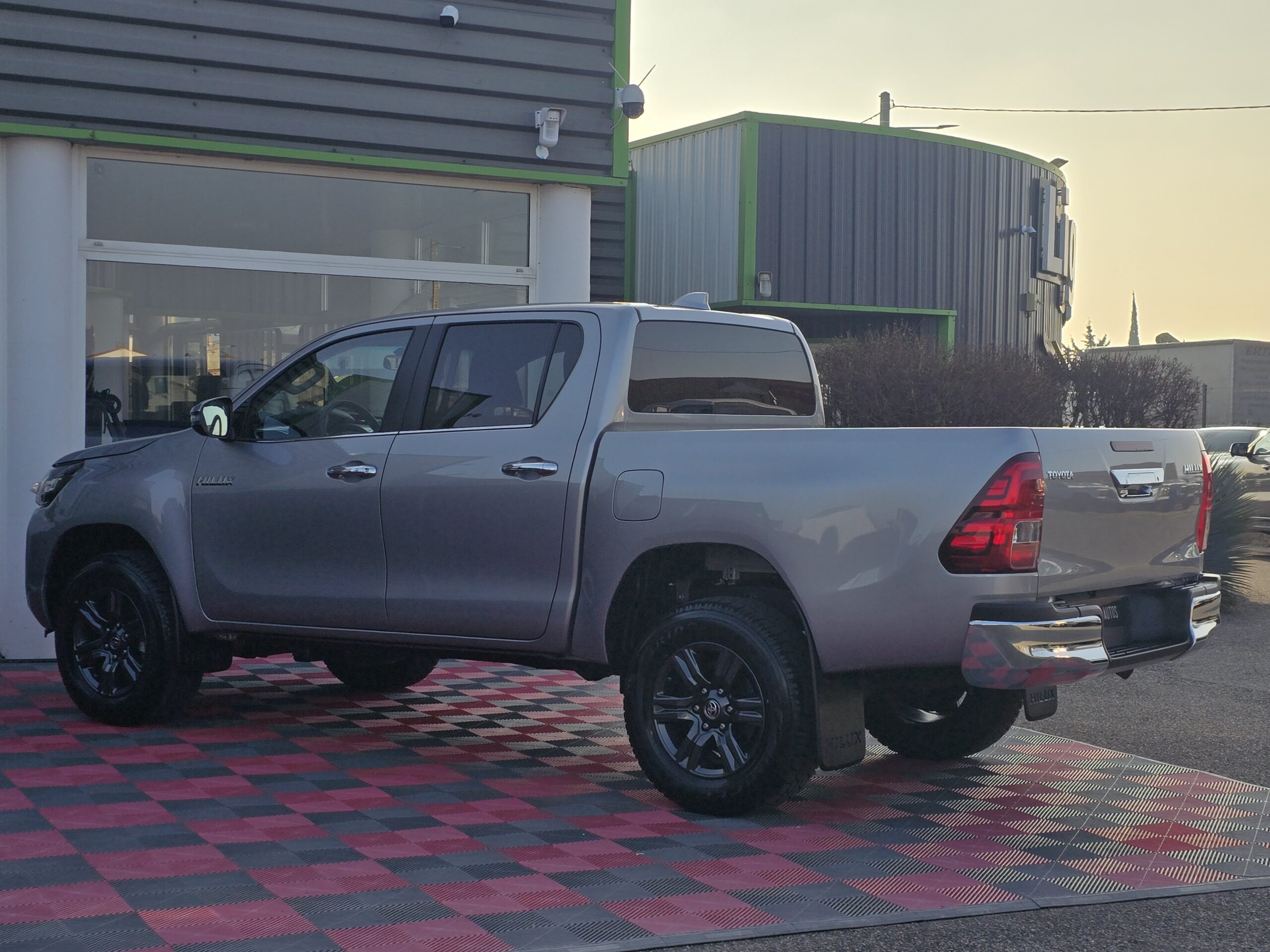 Photo Toyota Hilux double cabine 2.4 D4-D 150 BVA Legende
