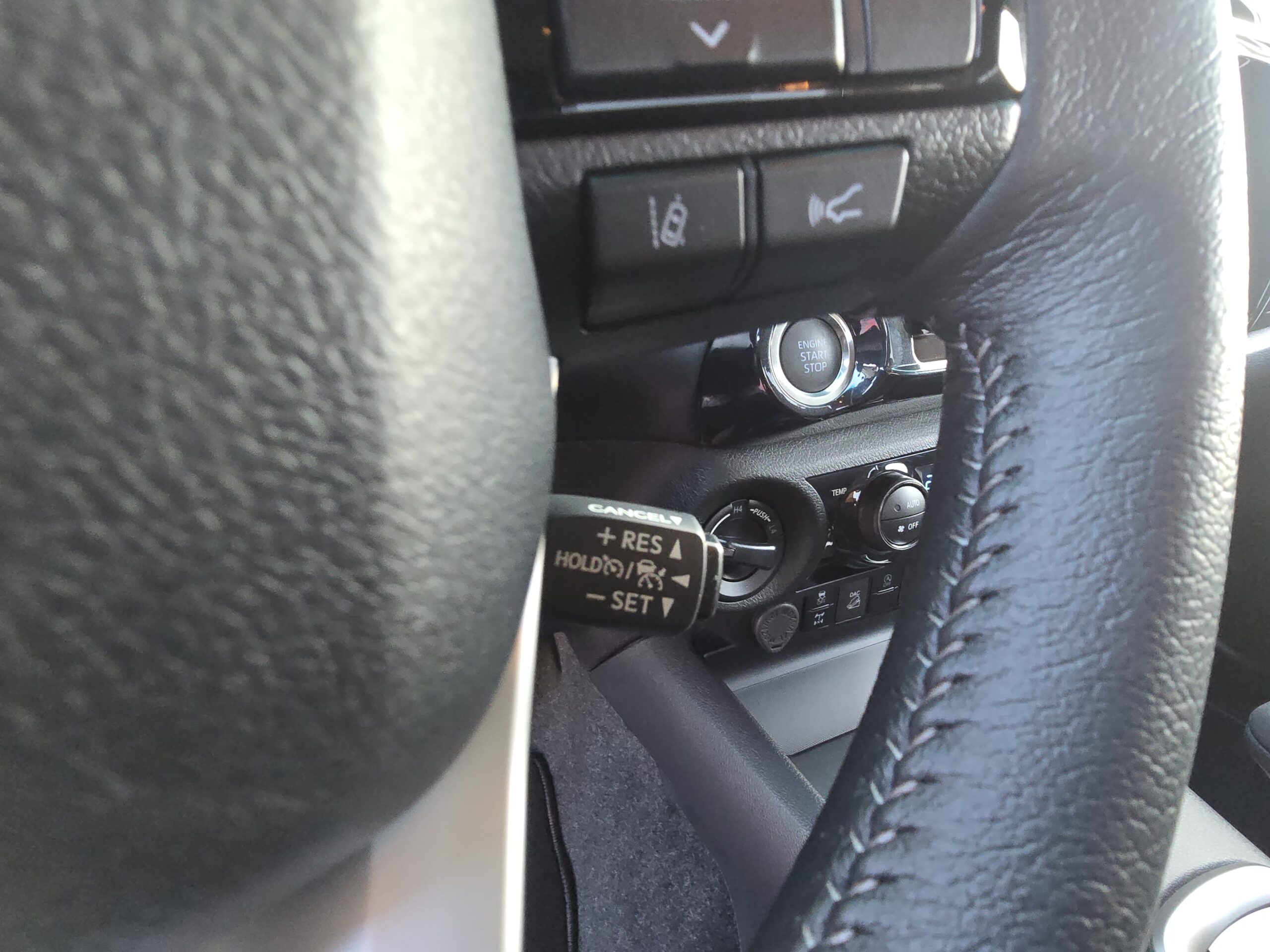 Photo Toyota Hilux double cabine 2.4 D4-D 150 BVA Legende