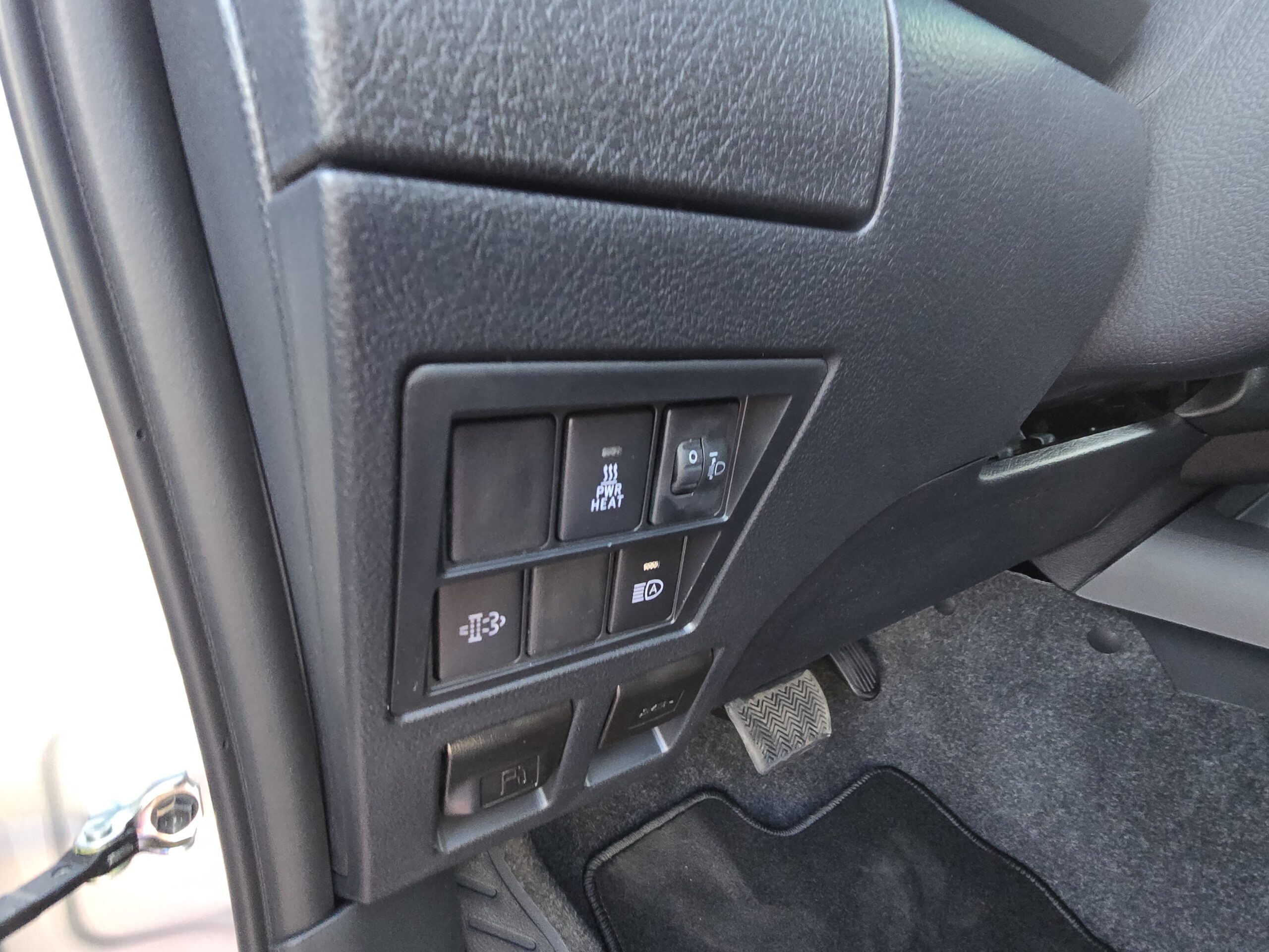 Photo Toyota Hilux double cabine 2.4 D4-D 150 BVA Legende