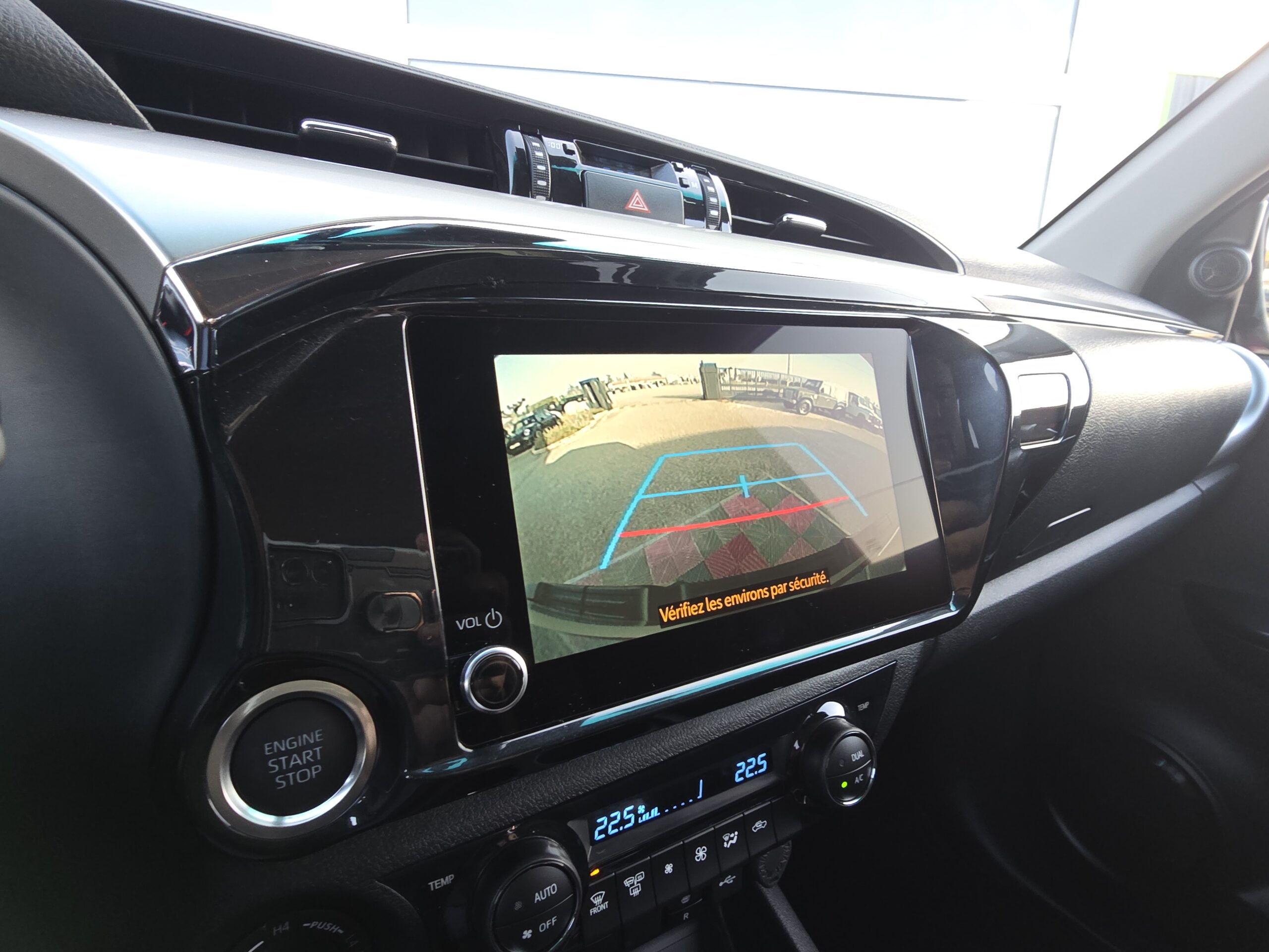 Photo Toyota Hilux double cabine 2.4 D4-D 150 BVA Legende