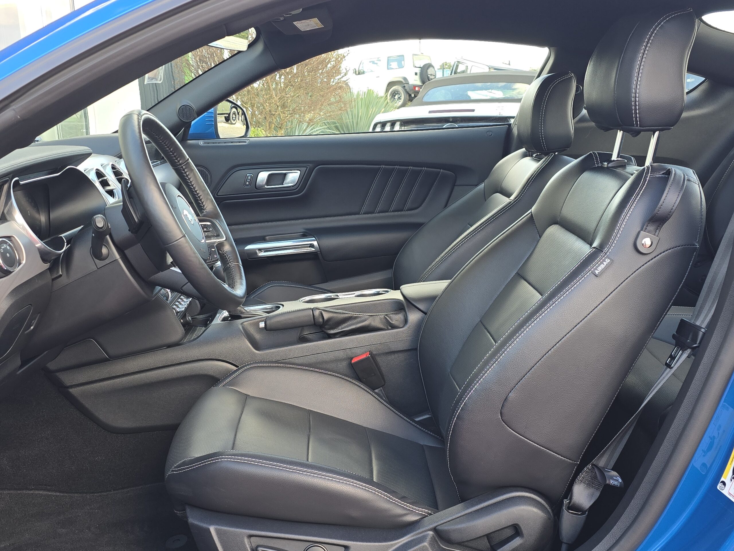 Photo Ford Mustang GT 5.0 v8 Fastback 450 ch BVA10 - 2020 - 13 200KM
