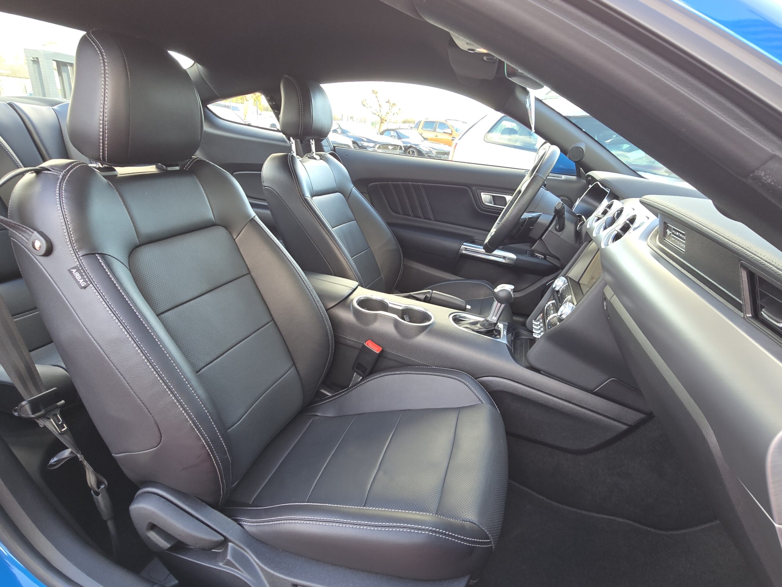 Photo Ford Mustang GT 5.0 v8 Fastback 450 ch BVA10 - 2020 - 13 200KM