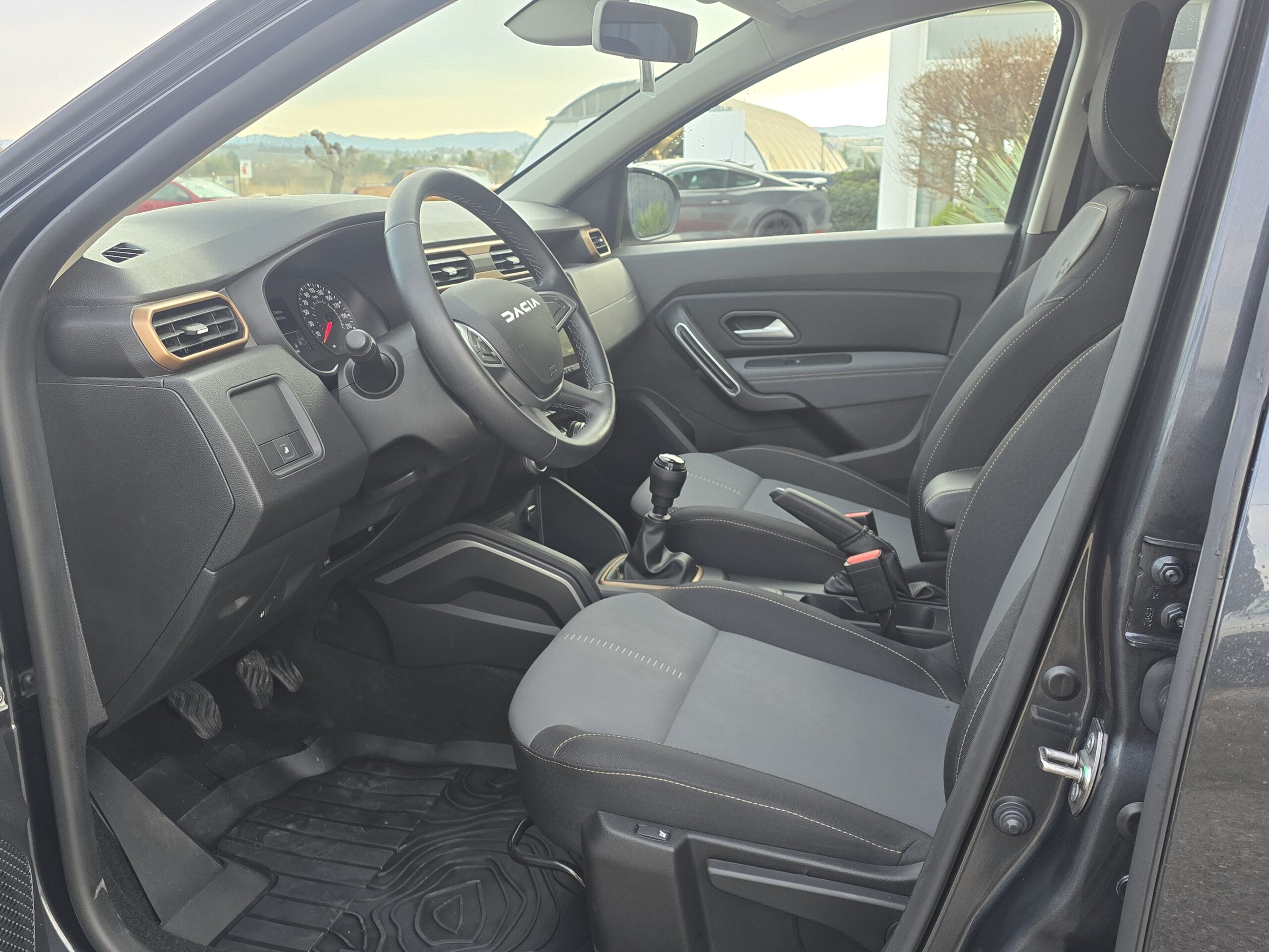 Photo Dacia Duster Extreme Blue DCI 115 4X4 Sièges chauffants + RS