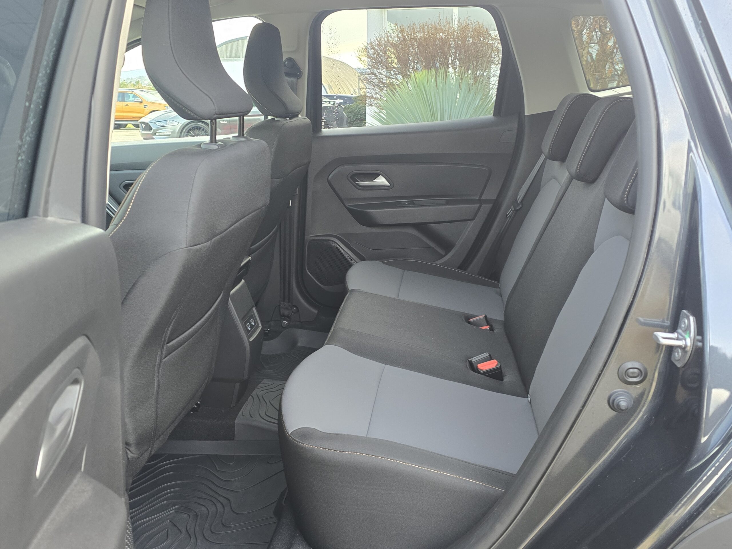 Photo Dacia Duster Extreme Blue DCI 115 4X4 Sièges chauffants + RS