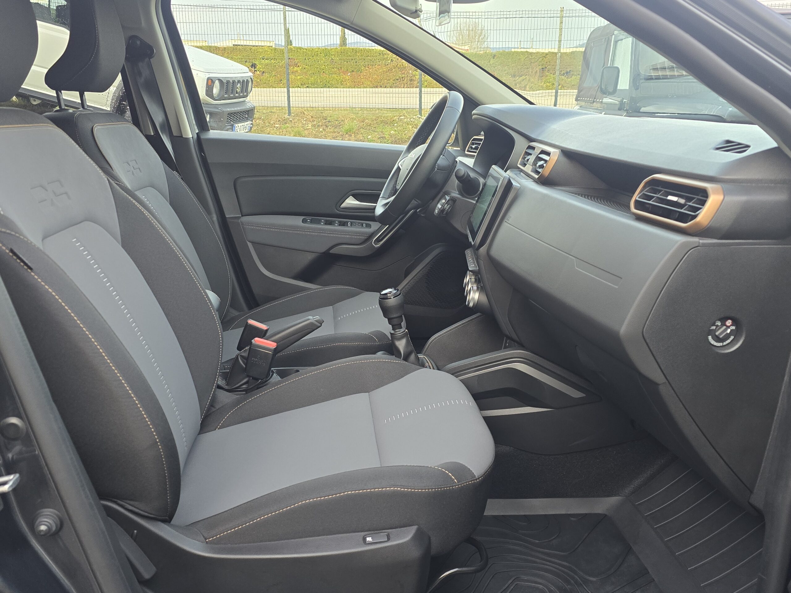 Photo Dacia Duster Extreme Blue DCI 115 4X4 Sièges chauffants + RS