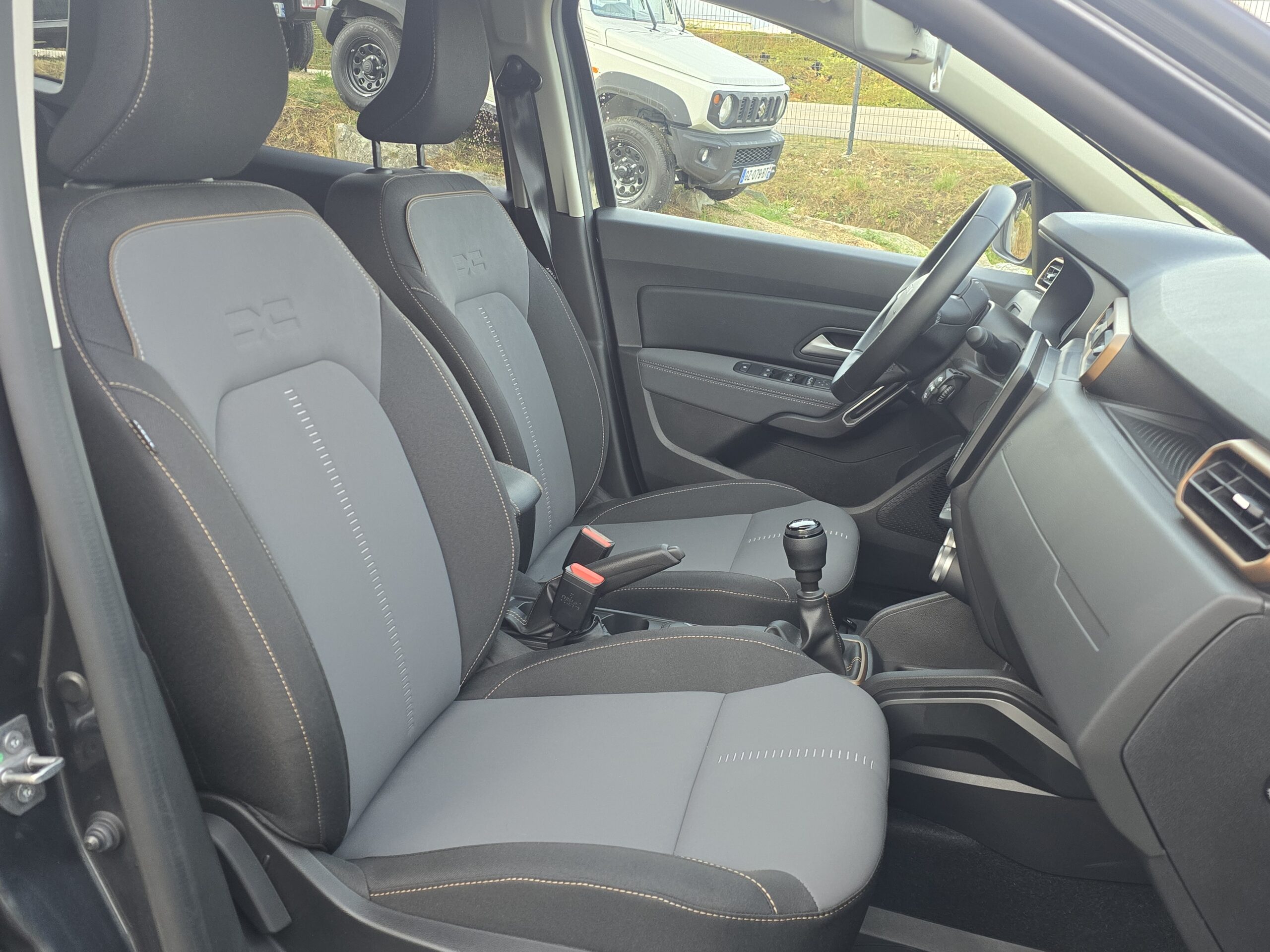 Photo Dacia Duster Extreme Blue DCI 115 4X4 Sièges chauffants + RS