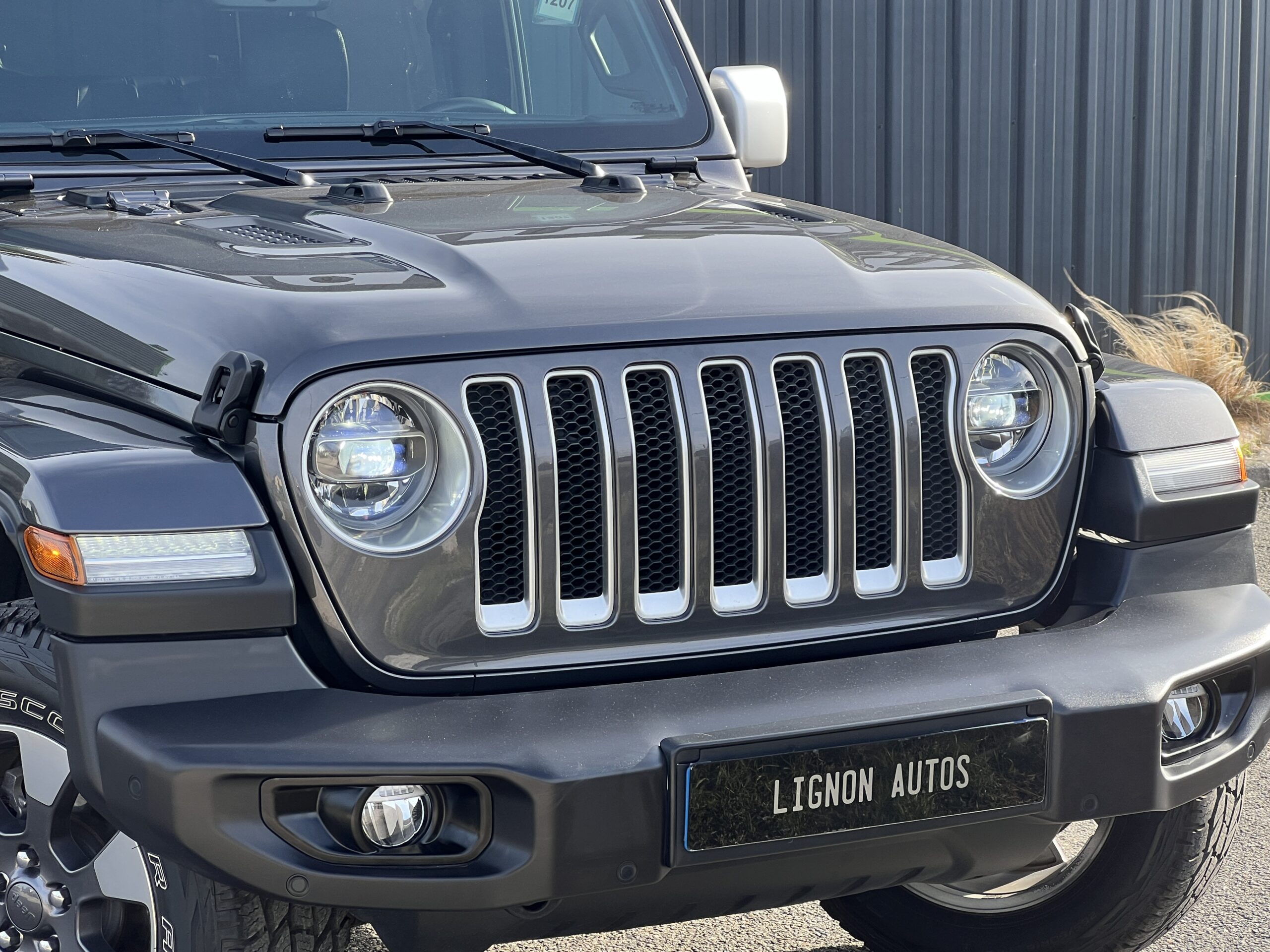 Photo Jeep Wrangler Overland JL 3 Porte Essence 2.0 T 272 ch 4 places Hard top - Attelage