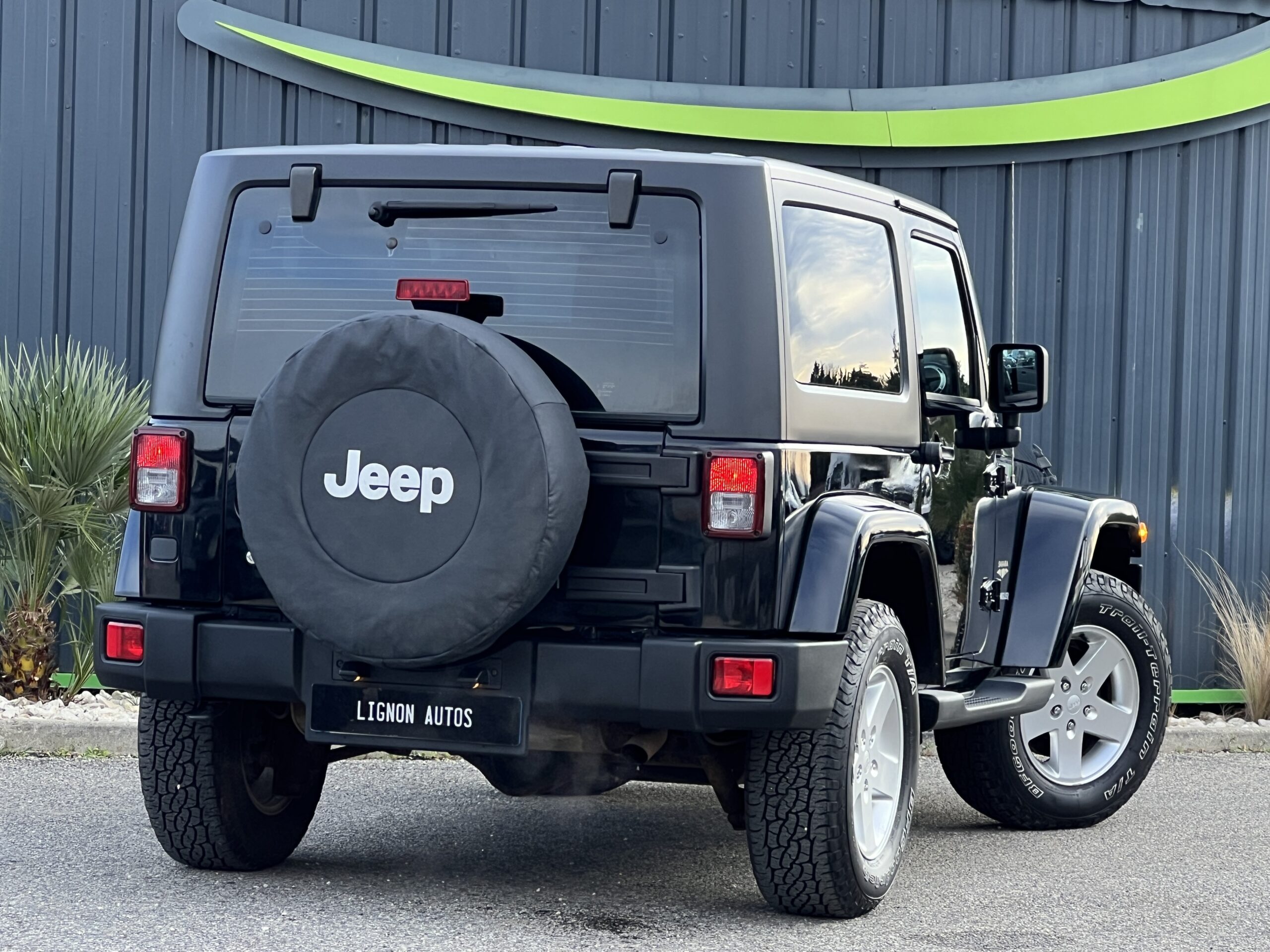 Photo Jeep Wrangler 3 Portes Sahara 3.6 v6 284 ch - 1er main