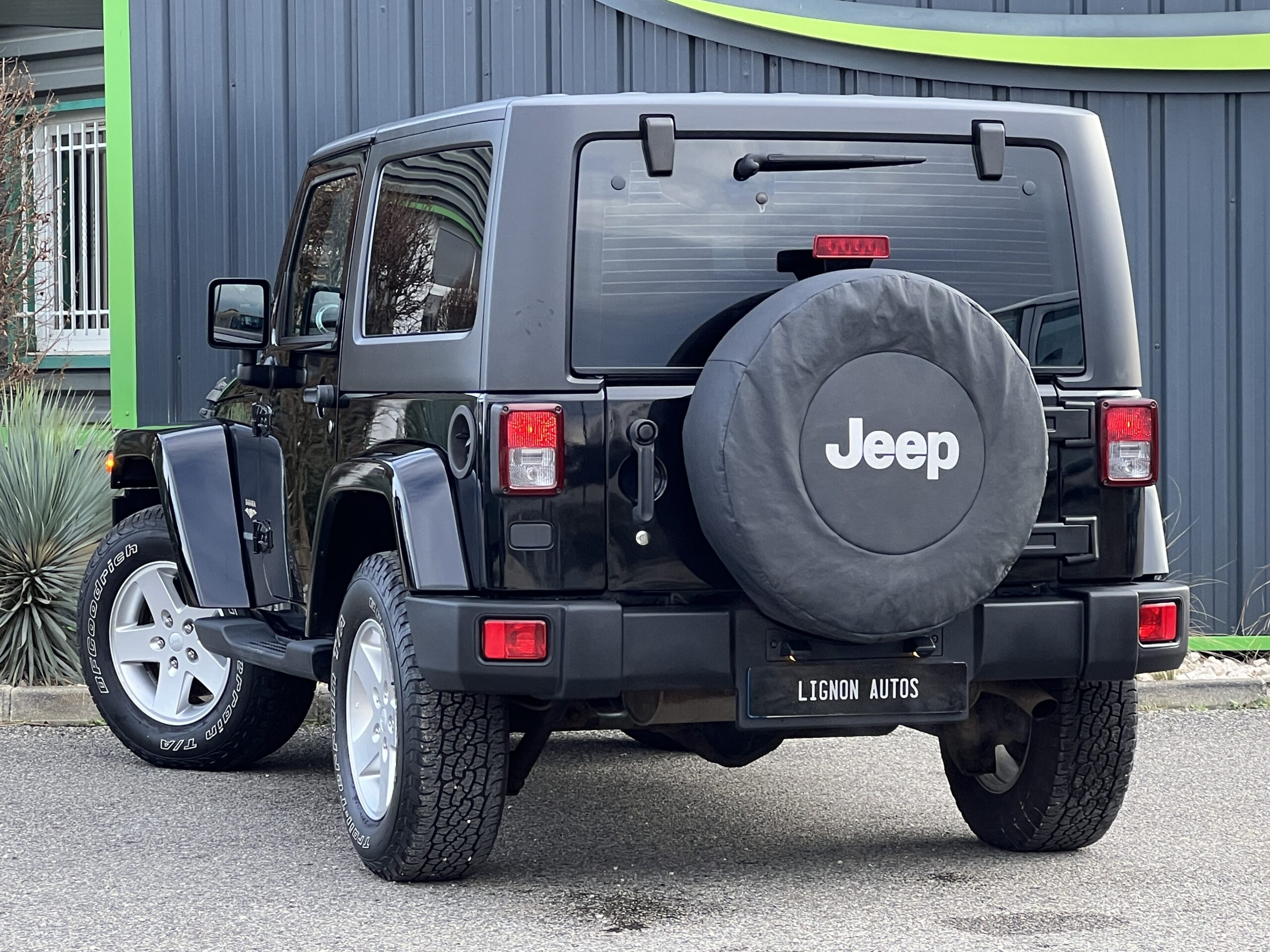 Photo Jeep Wrangler 3 Portes Sahara 3.6 v6 284 ch - 1er main