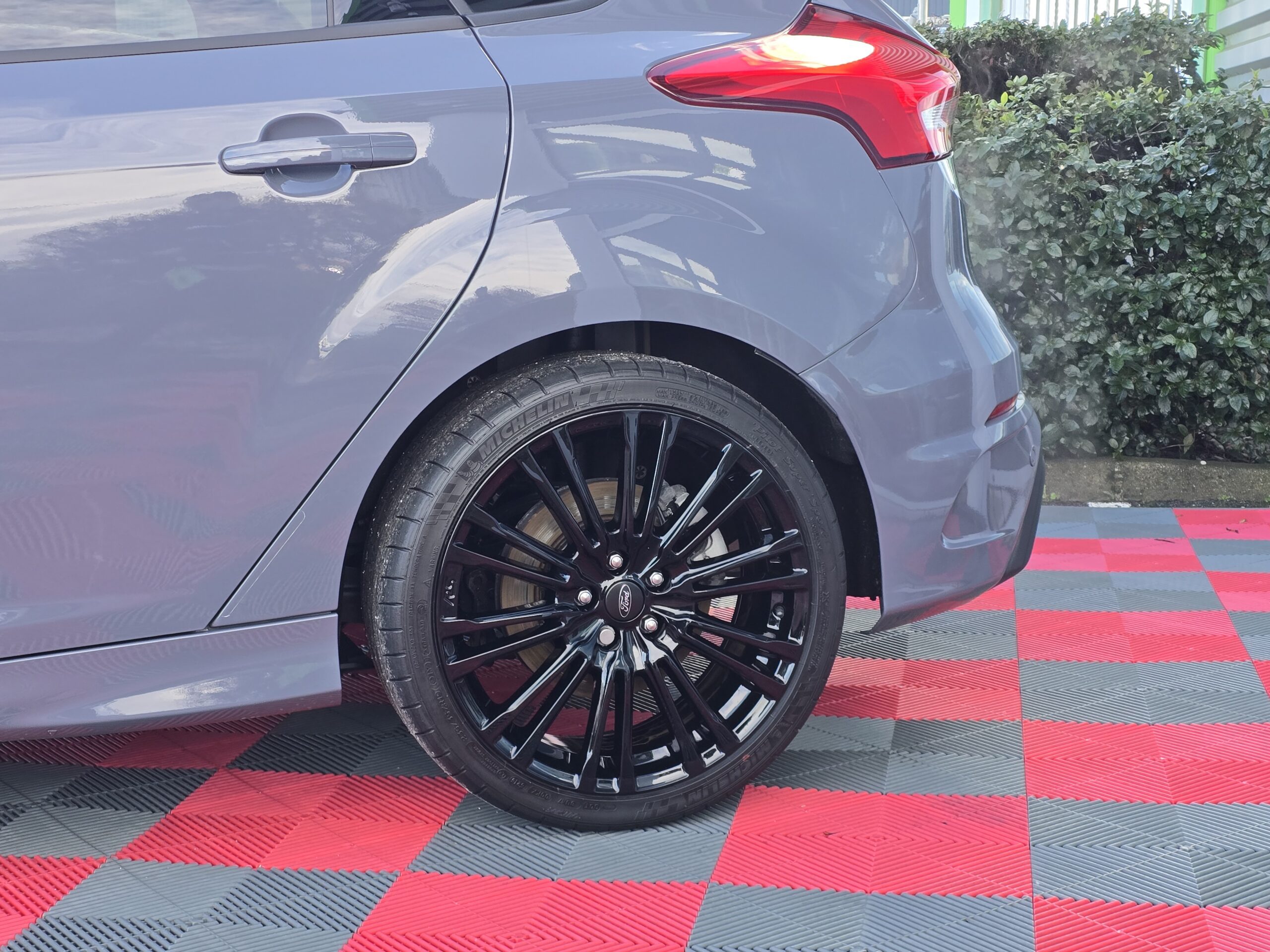Photo Ford Focus RS 2.3 350 CH Recaro - Hifi Sony - GPS - CARPLAY - PAS DE MALUS