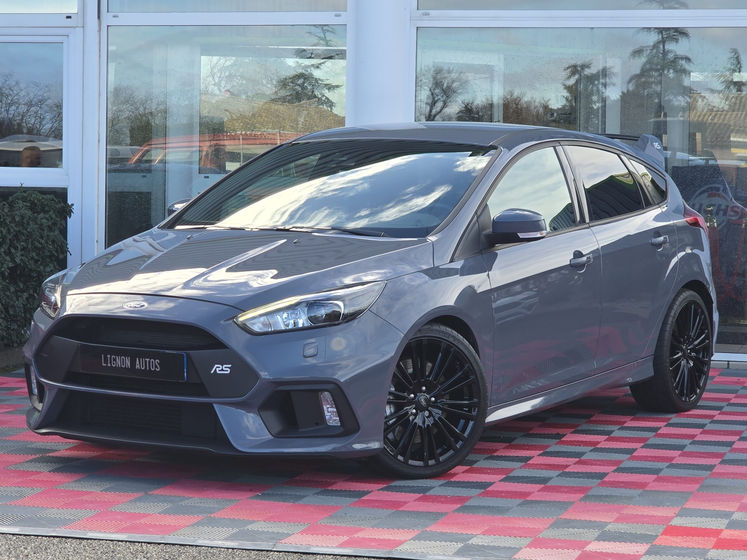 Photo Ford Focus RS 2.3 350 CH Recaro - Hifi Sony - GPS - CARPLAY - PAS DE MALUS