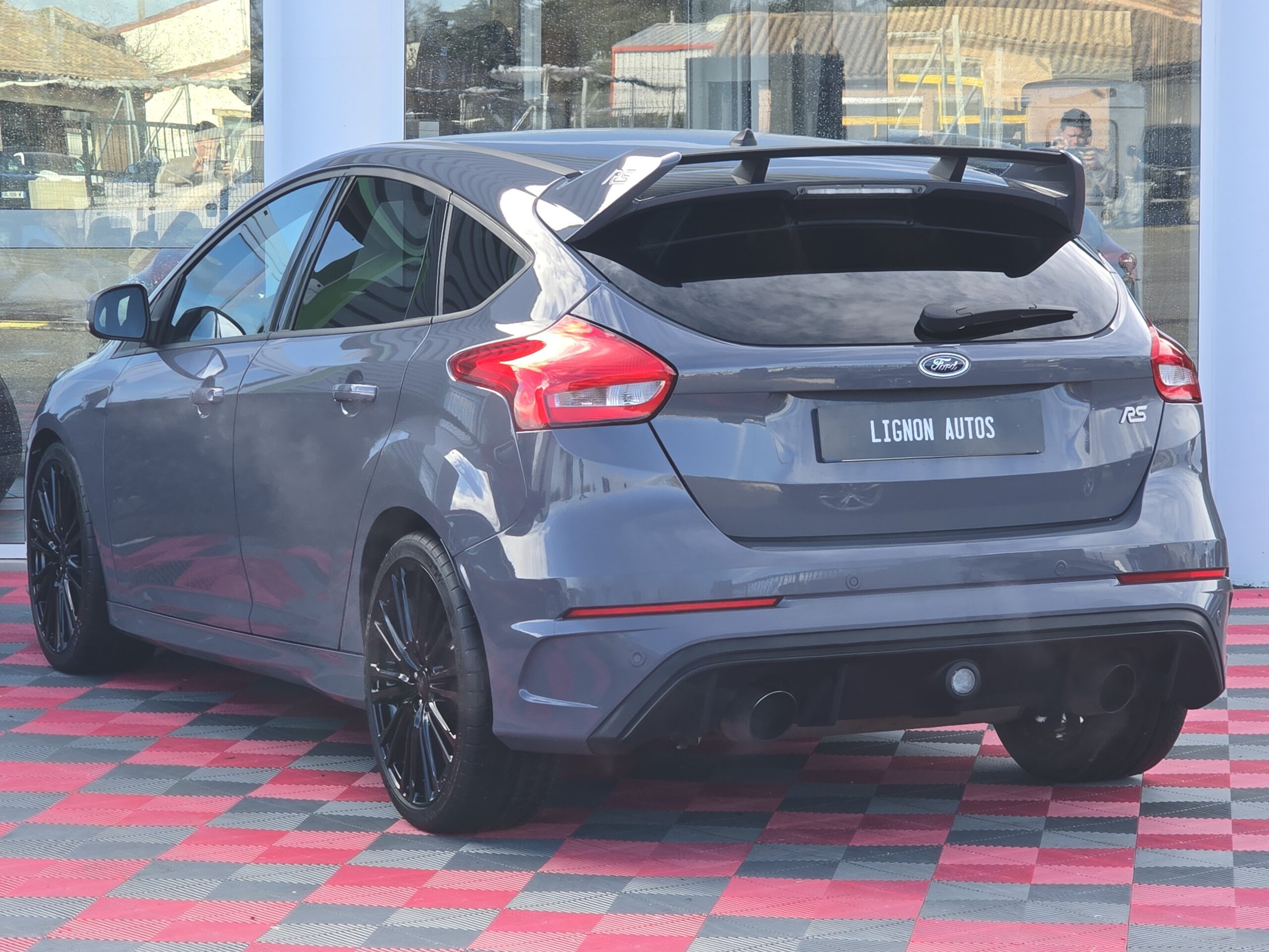 Photo Ford Focus RS 2.3 350 CH Recaro - Hifi Sony - GPS - CARPLAY - PAS DE MALUS