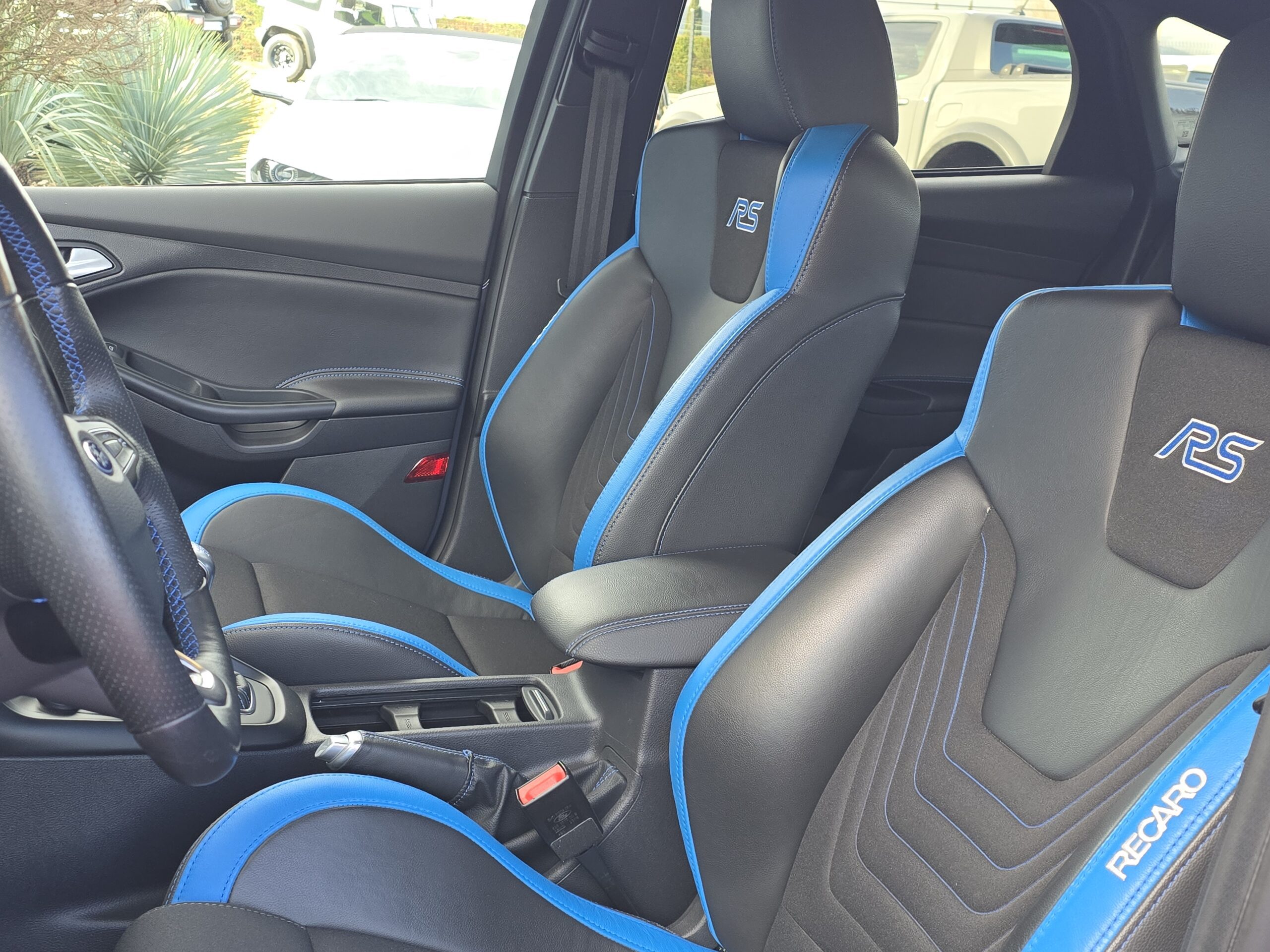 Photo Ford Focus RS 2.3 350 CH Recaro - Hifi Sony - GPS - CARPLAY - PAS DE MALUS
