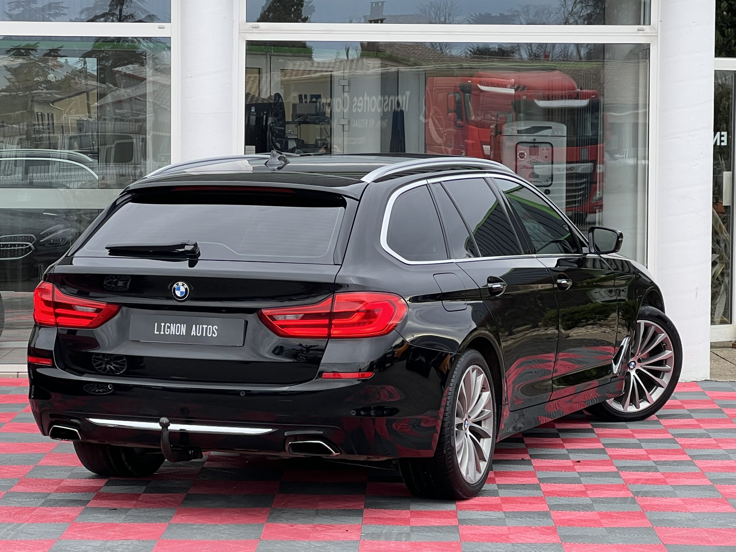 Photo BMW Serie 540i XDrive 340 ch LUXURY LINE BVA8 Touring