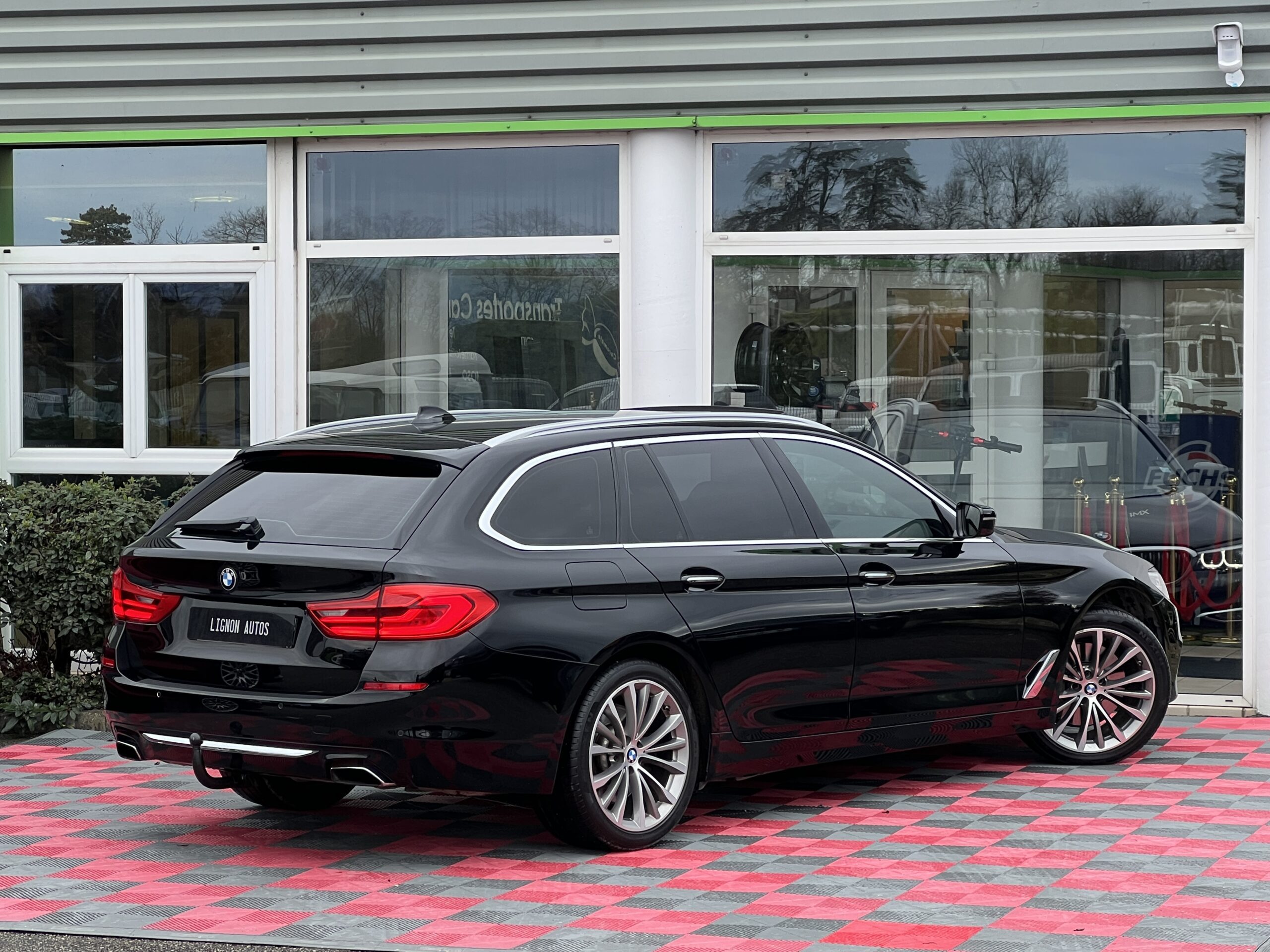 Photo BMW Serie 540i XDrive 340 ch LUXURY LINE BVA8 Touring