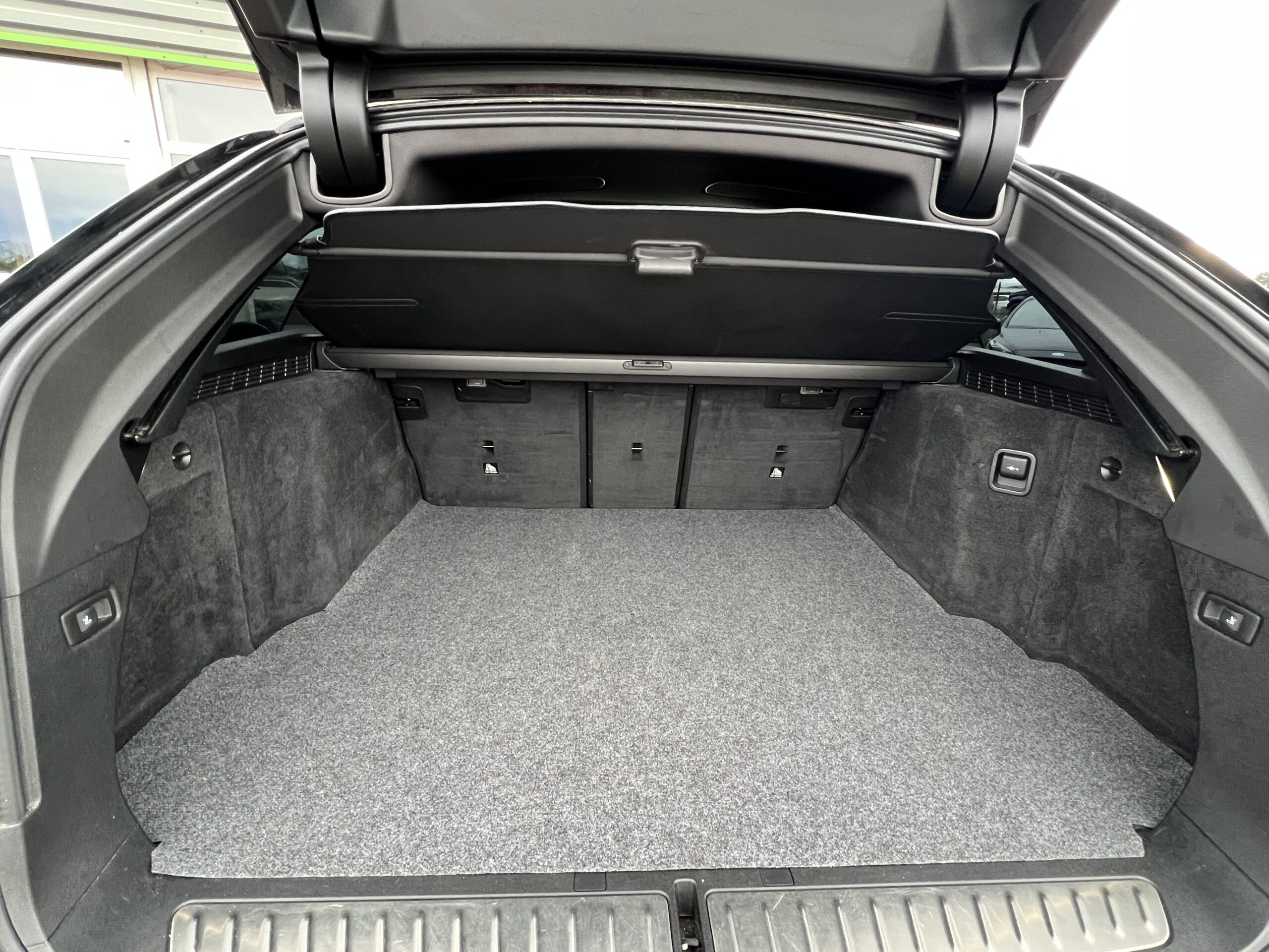 Photo BMW Serie 540i XDrive 340 ch LUXURY LINE BVA8 Touring