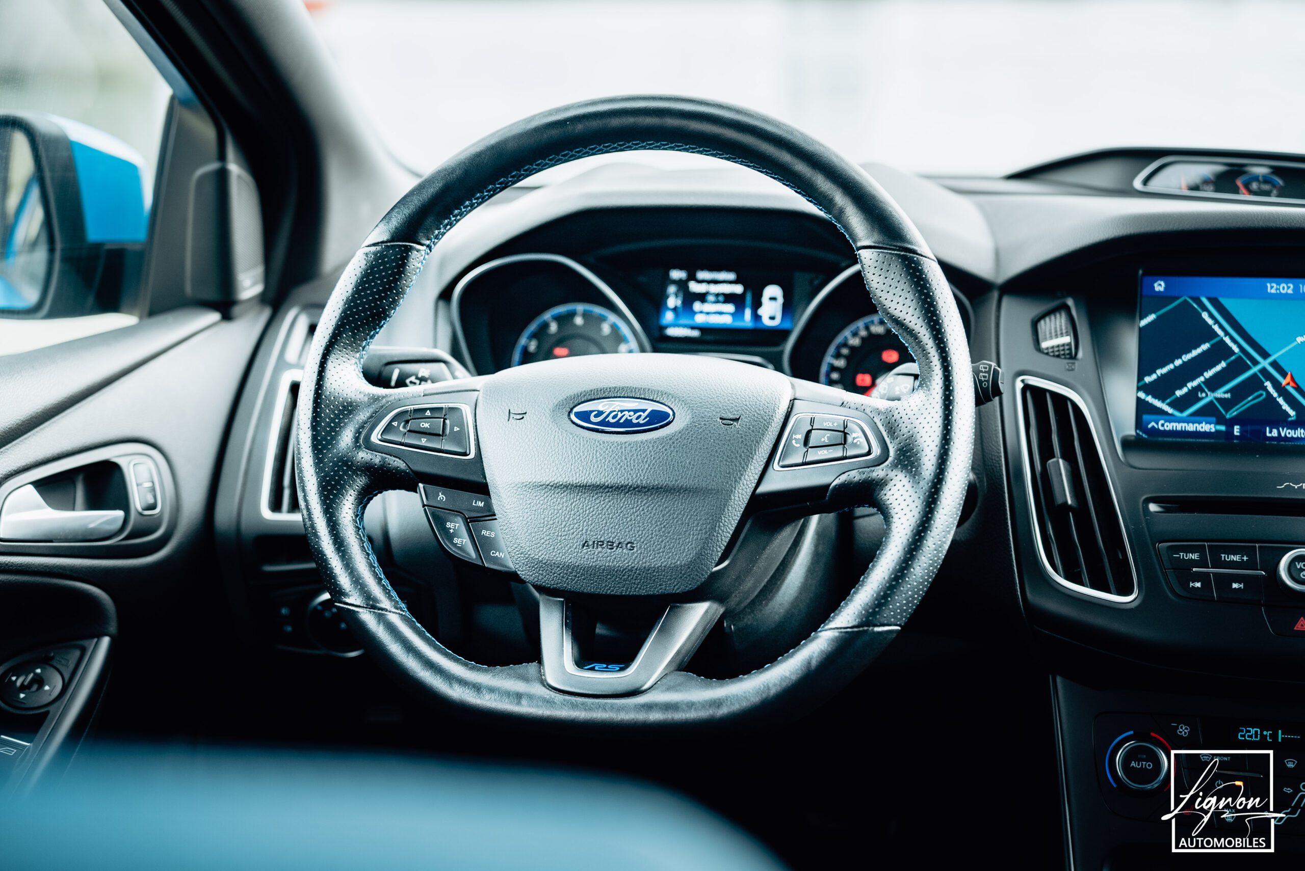 Photo Ford Focus RS 2.3 350 CH Ecoboost bleu - Recaro - Hifi Sony - GPS - CARPLAY - Caméra
