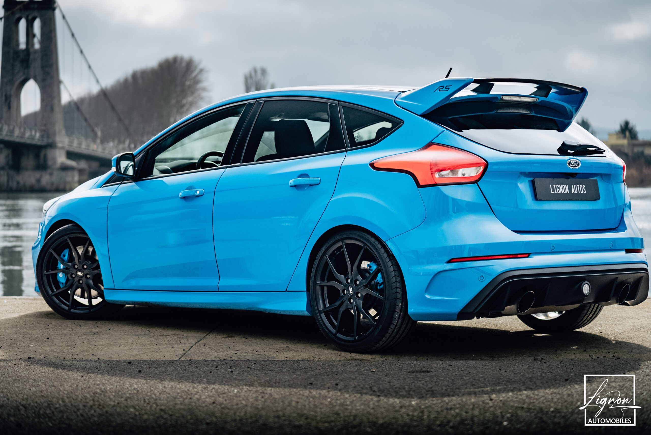 Ford Focus RS 2.3 350 CH Ecoboost bleu - Recaro - Hifi Sony - GPS - CARPLAY - Caméra