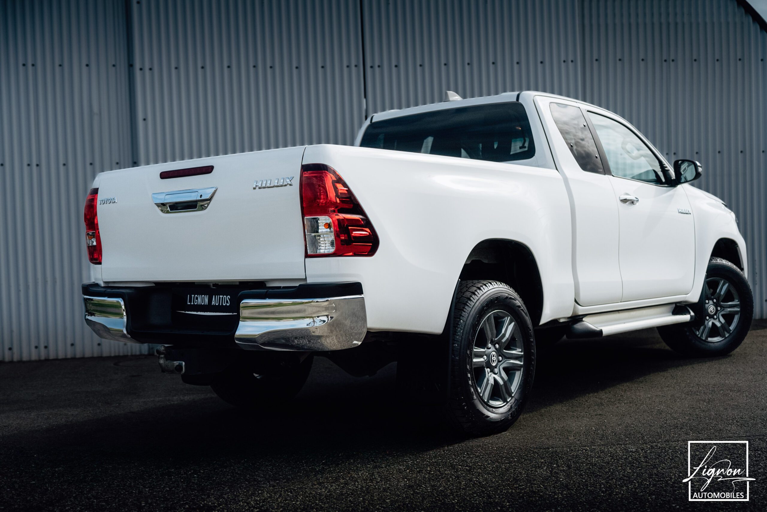 Photo Toyota Hilux 2.4 D-4D 150 ch X-Tra Cabine Légende BVA Tva Récupérable