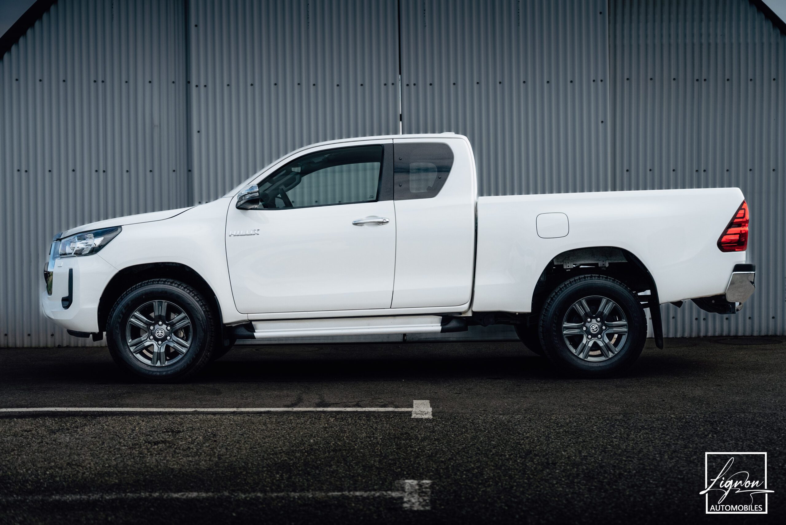 Photo Toyota Hilux 2.4 D-4D 150 ch X-Tra Cabine Légende BVA Tva Récupérable
