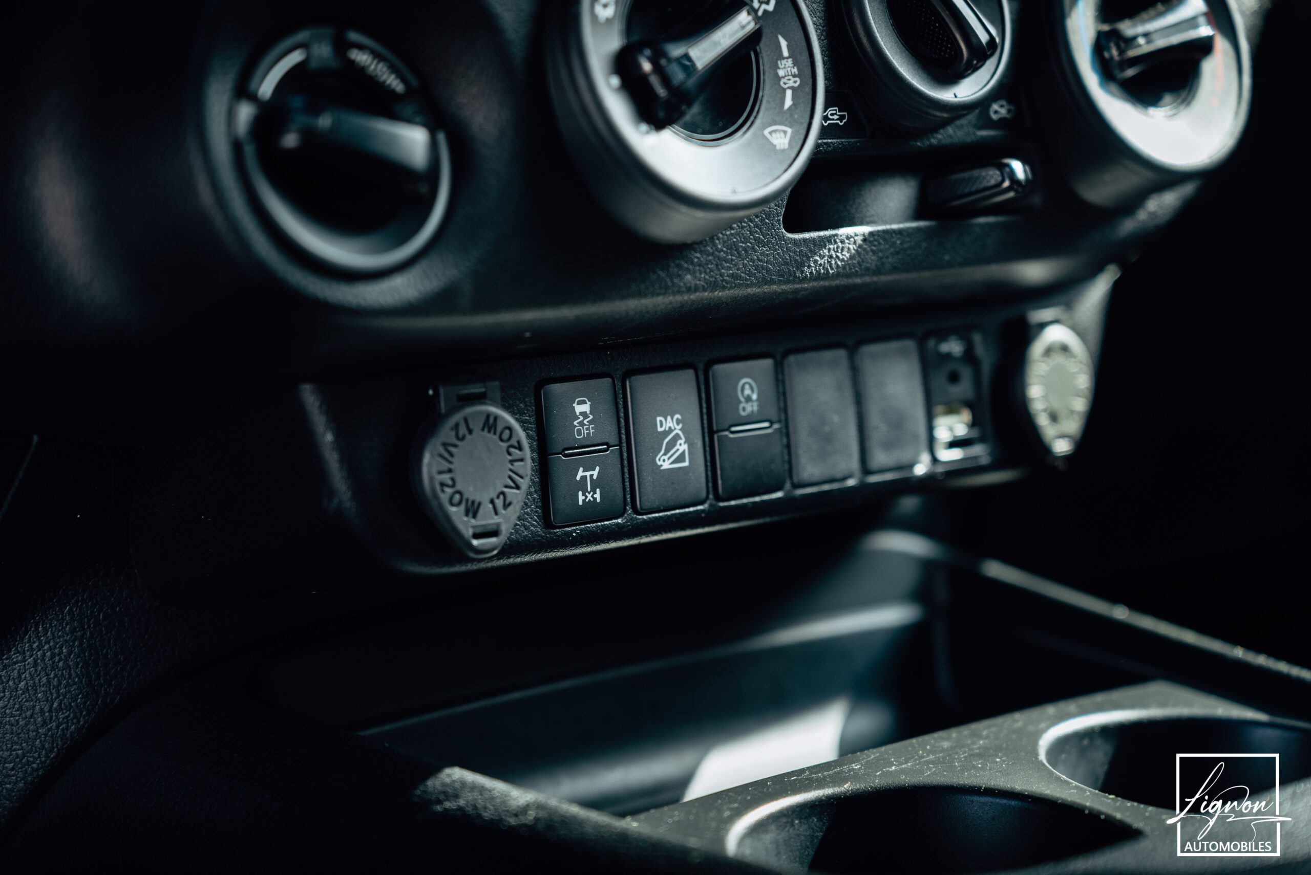 Photo Toyota Hilux 2.4 D-4D 150 ch X-Tra Cabine Légende BVA Tva Récupérable