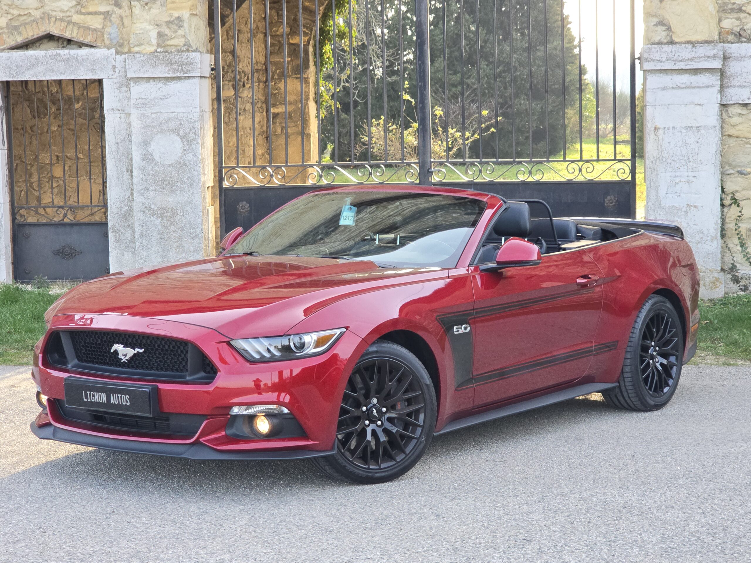 Photo Ford Mustang 5.0 v8 GT Cabriolet 421 ch Boite Automatique - 1er main - 9 800km !
