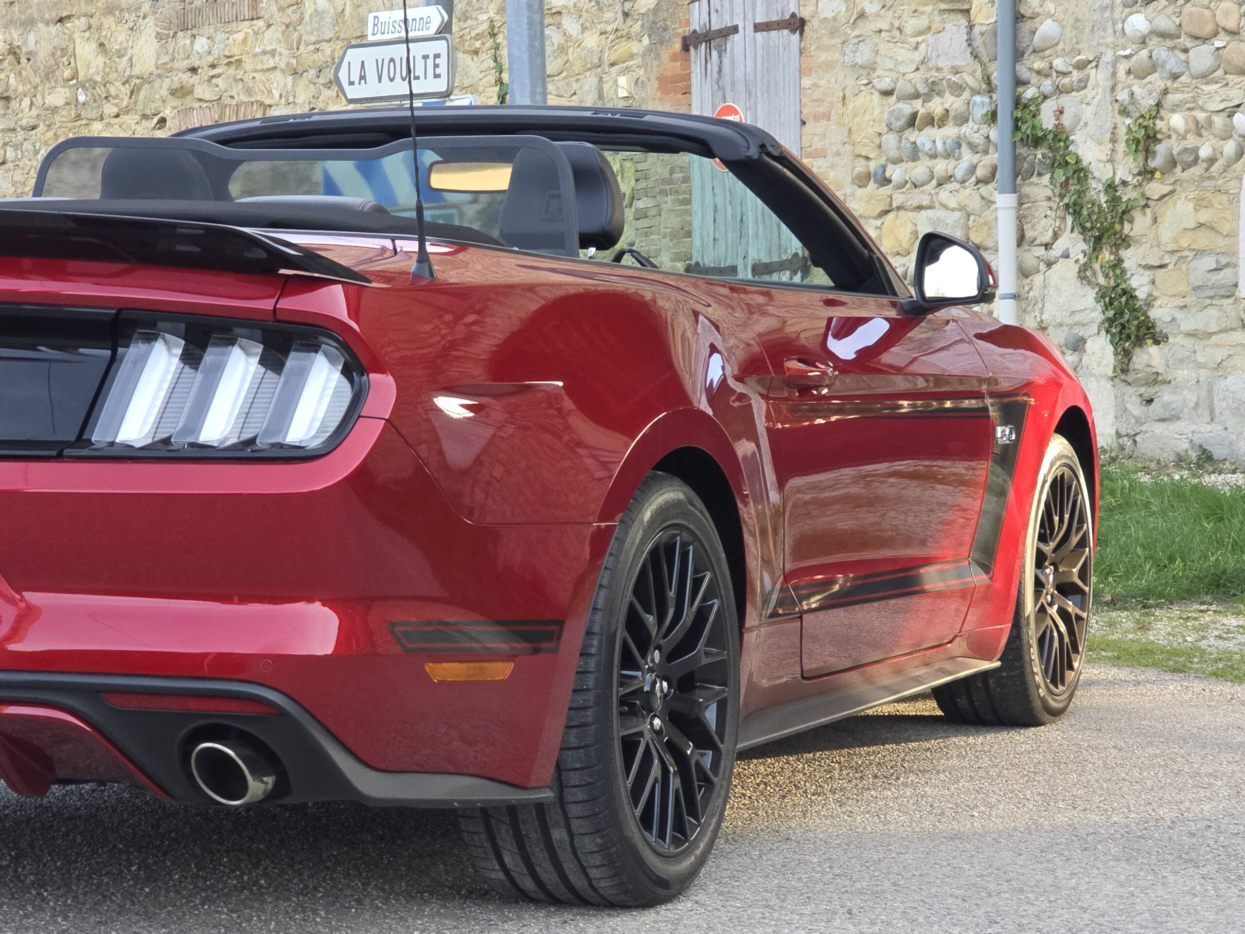 Photo Ford Mustang 5.0 v8 GT Cabriolet 421 ch Boite Automatique - 1er main - 9 800km !