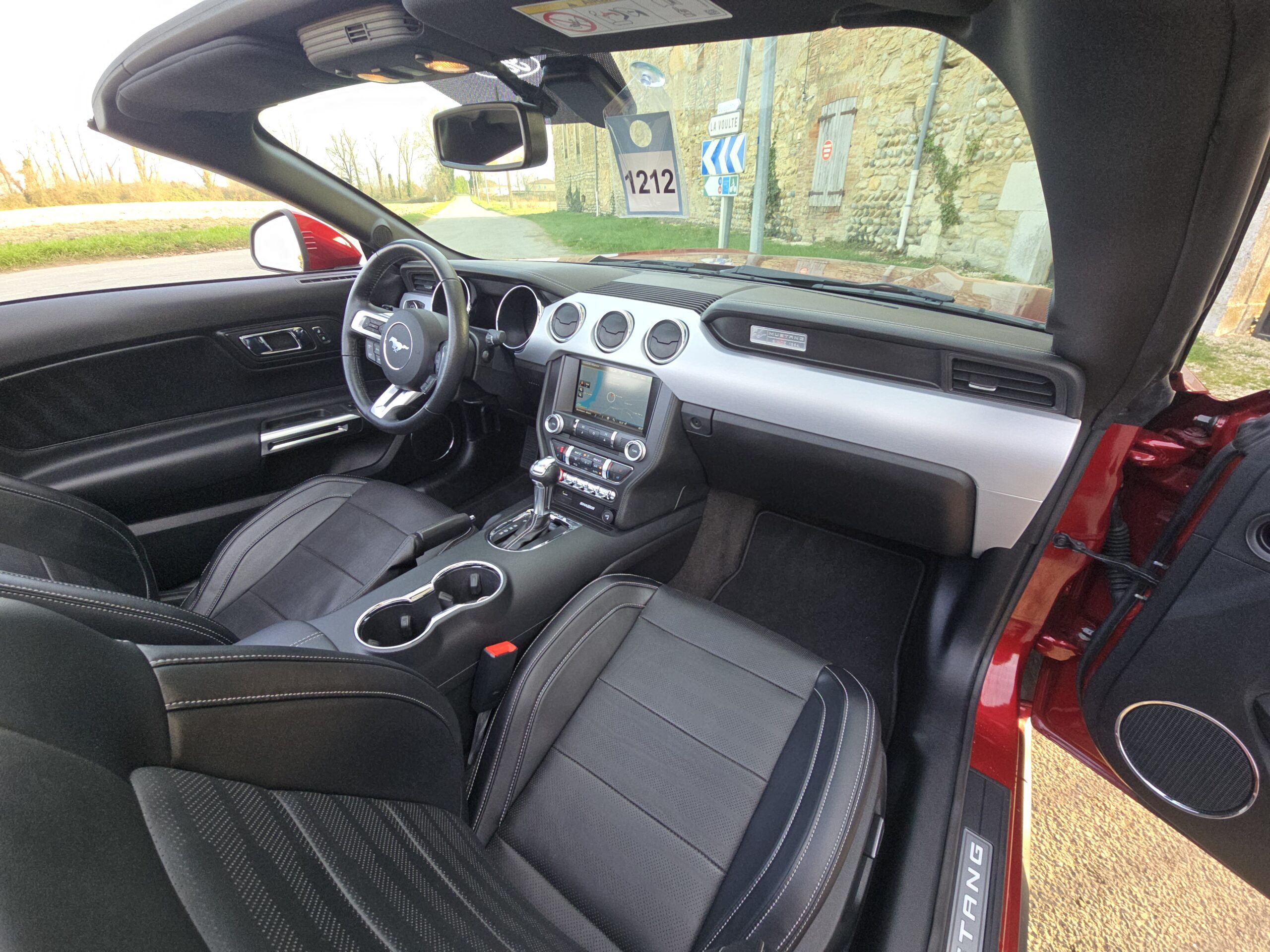 Photo Ford Mustang 5.0 v8 GT Cabriolet 421 ch Boite Automatique - 1er main - 9 800km !