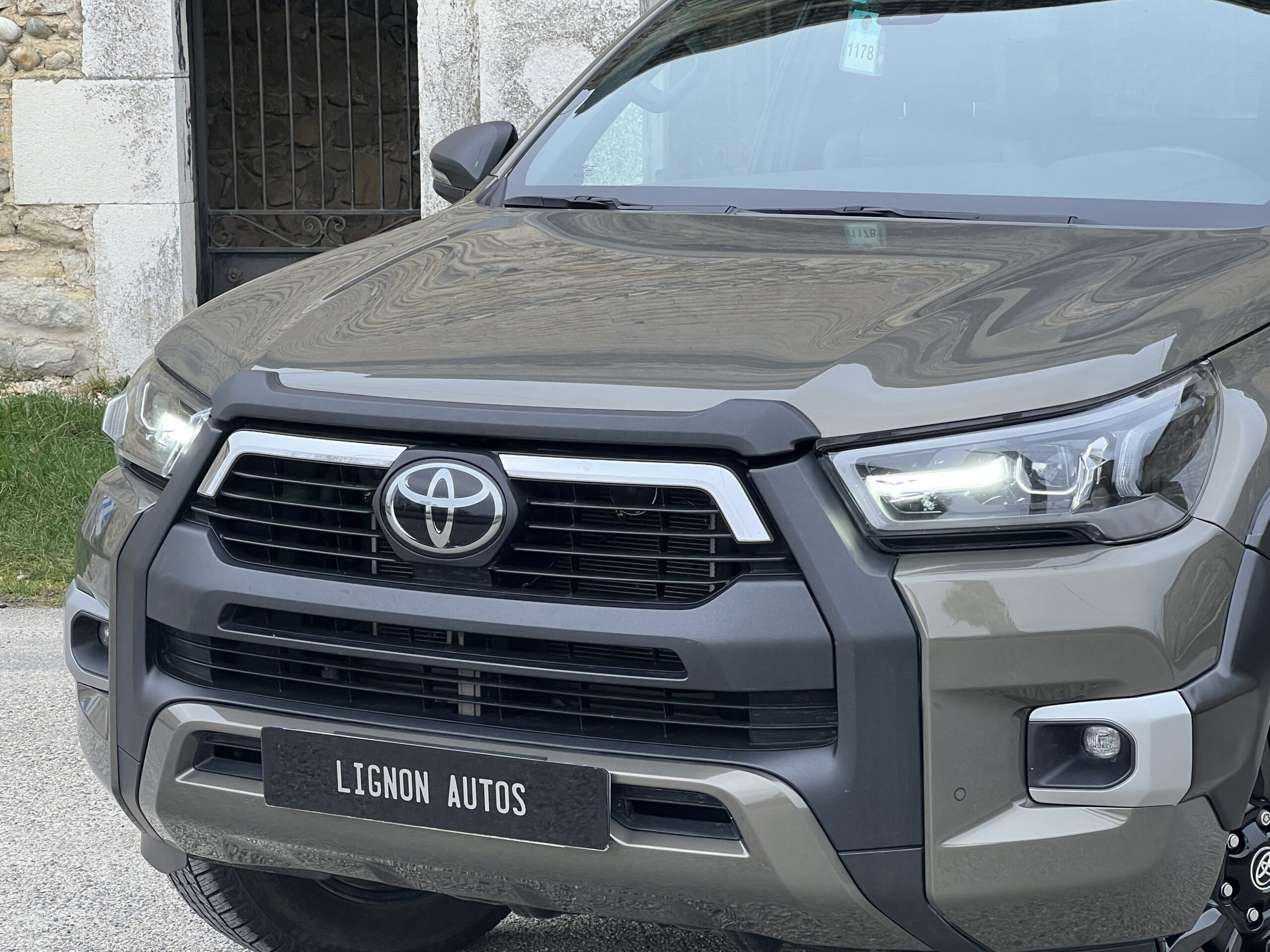 Photo Toyota Hilux 2.8 D-4D 204 ch X-Tra Cabine Invincible BVA Tva Récupérable