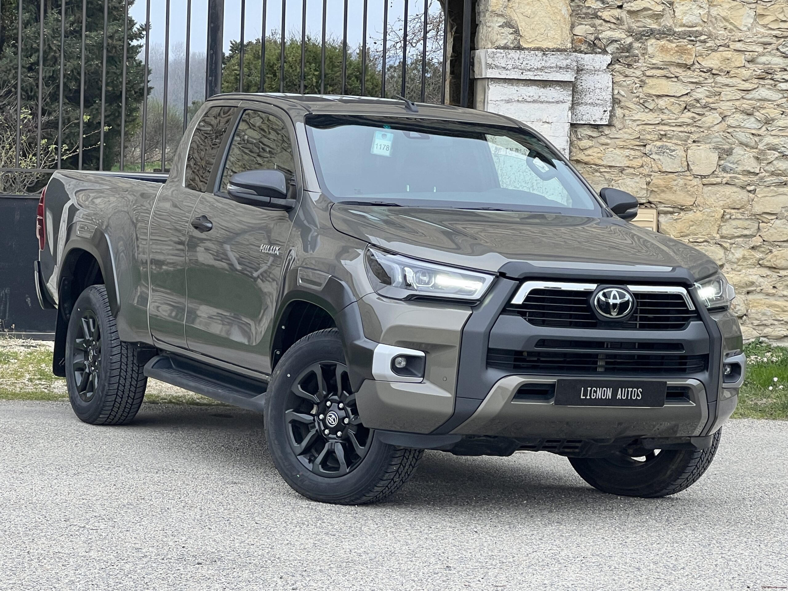 Photo Toyota Hilux 2.8 D-4D 204 ch X-Tra Cabine Invincible BVA Tva Récupérable