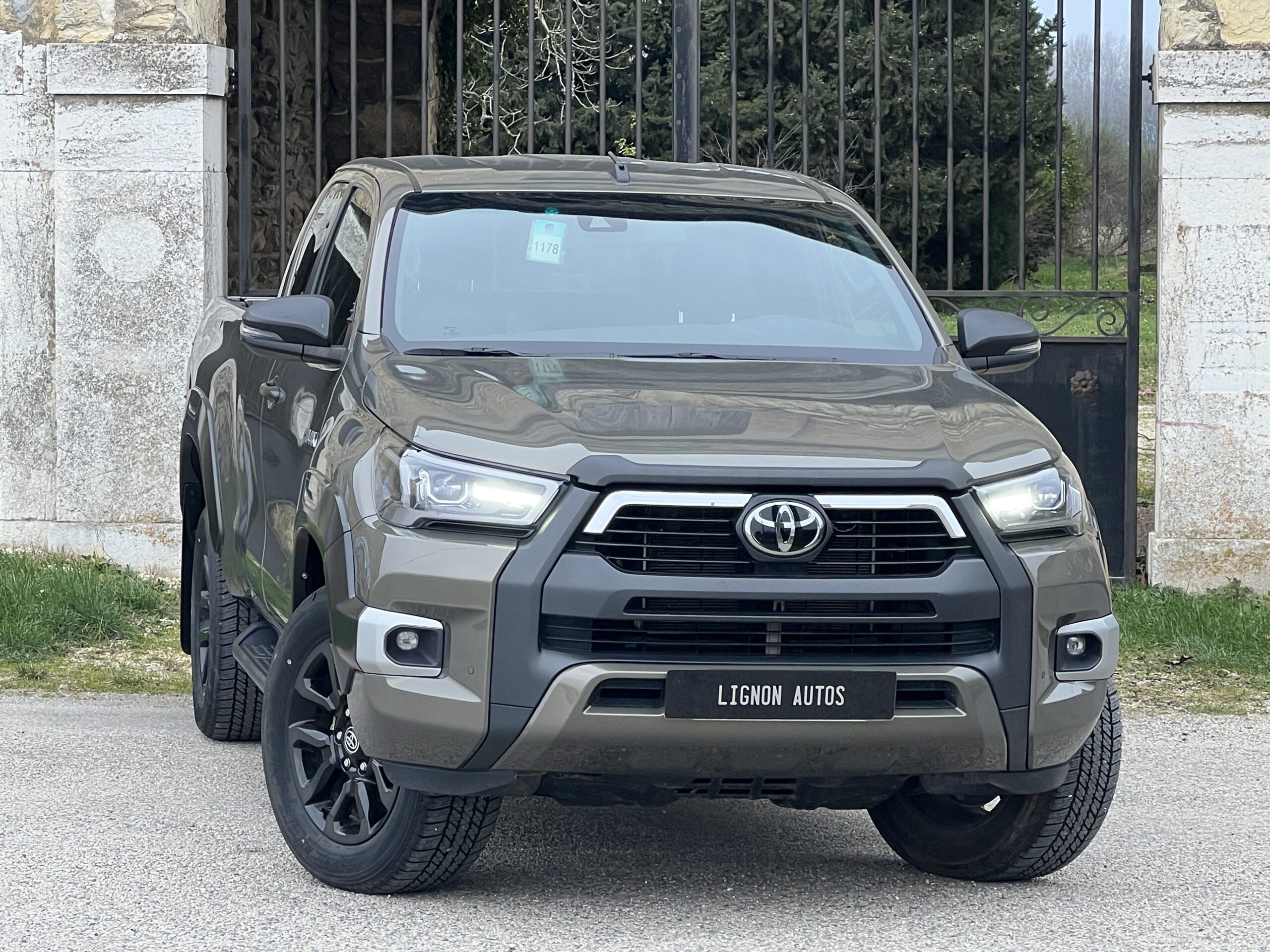 Photo Toyota Hilux 2.8 D-4D 204 ch X-Tra Cabine Invincible BVA Tva Récupérable
