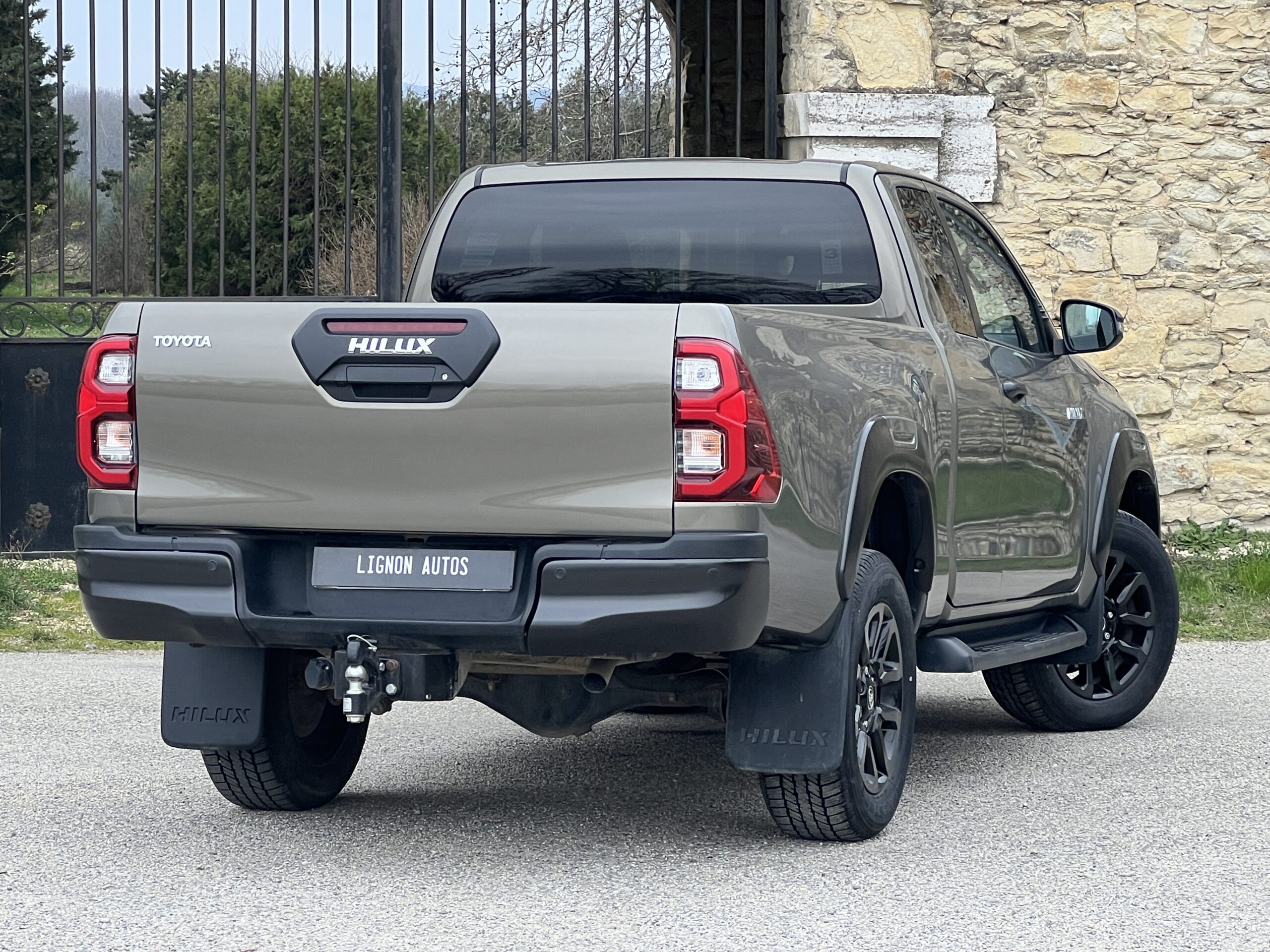 Photo Toyota Hilux 2.8 D-4D 204 ch X-Tra Cabine Invincible BVA Tva Récupérable