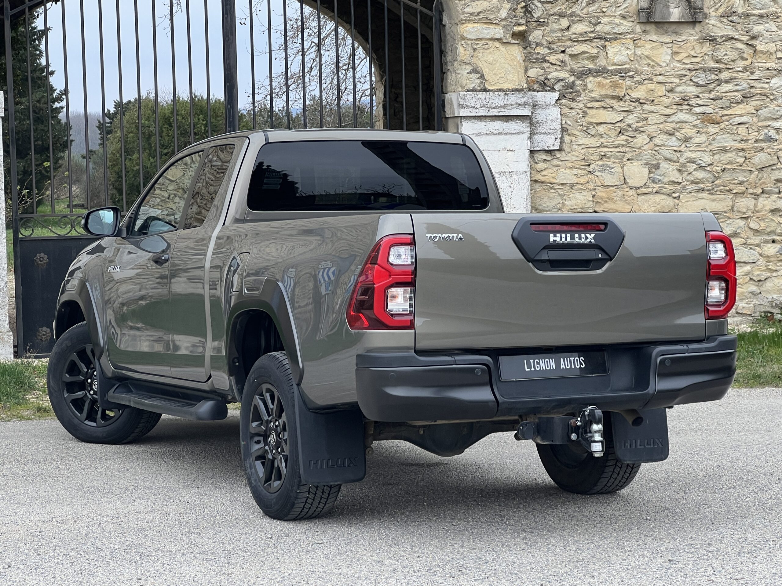 Photo Toyota Hilux 2.8 D-4D 204 ch X-Tra Cabine Invincible BVA Tva Récupérable