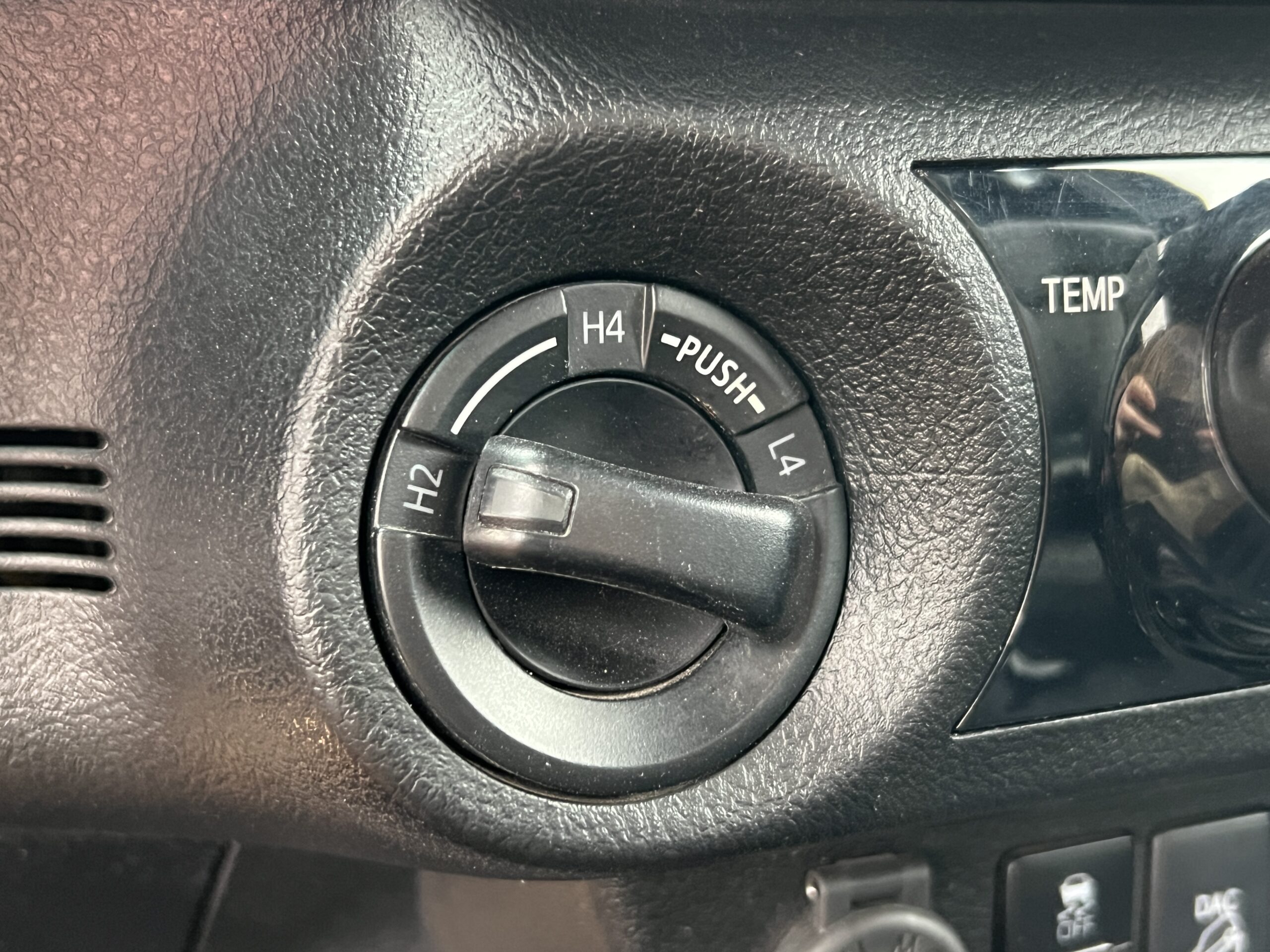 Photo Toyota Hilux 2.8 D-4D 204 ch X-Tra Cabine Invincible BVA Tva Récupérable