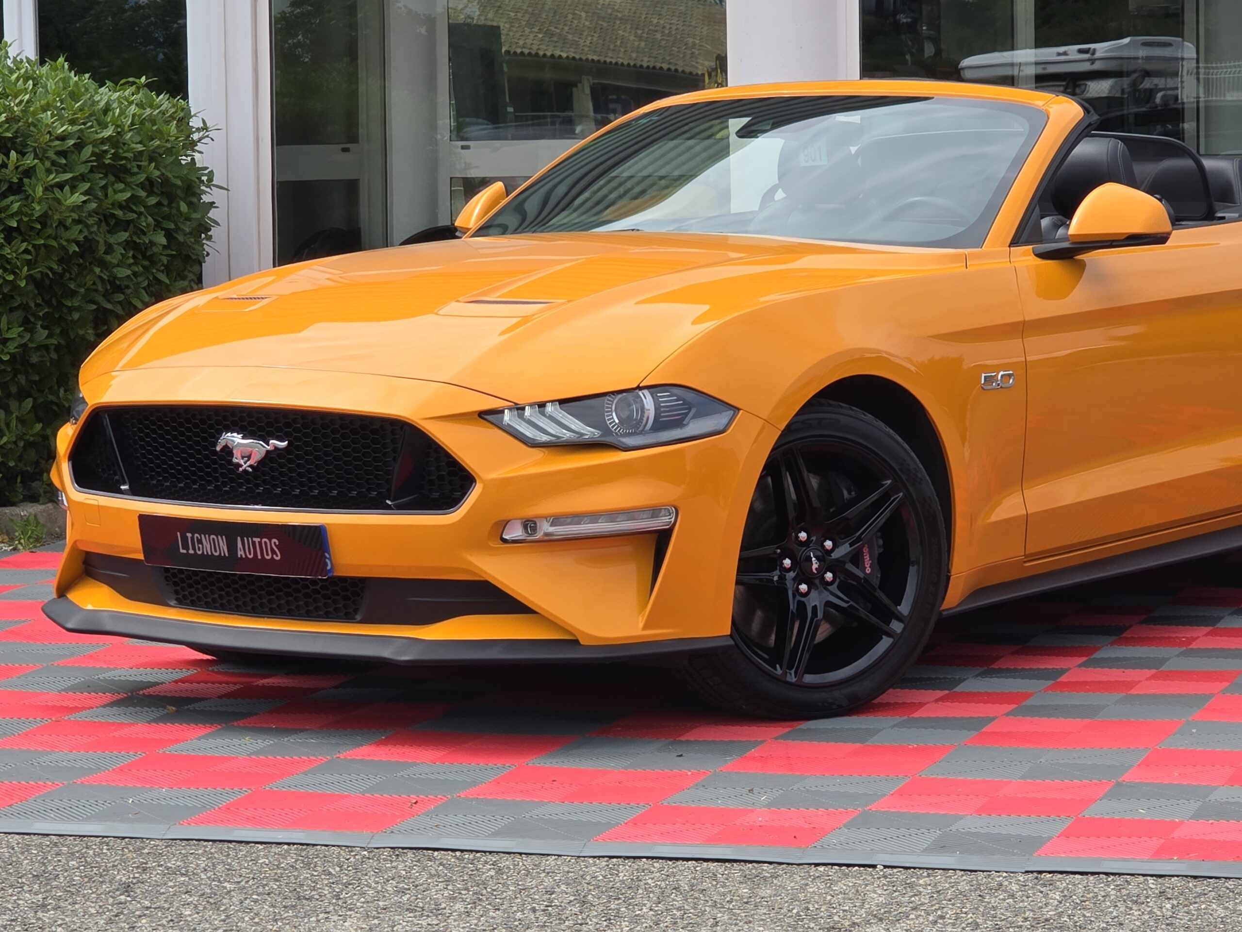 Photo Ford Mustang GT 5.0 v8 Cabriolet 450 ch BVA10 - Immat France - Pas de Malus