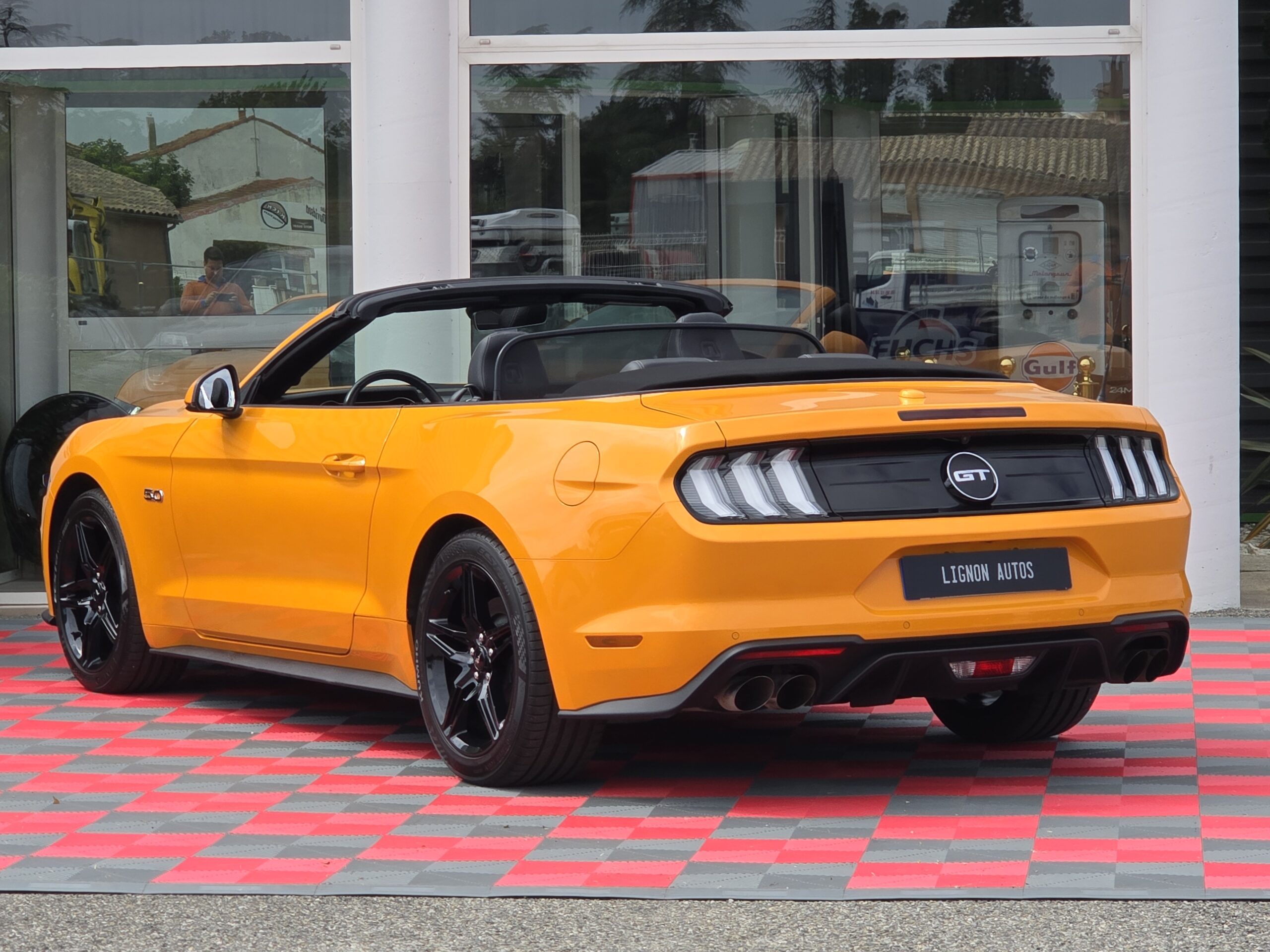 Photo Ford Mustang GT 5.0 v8 Cabriolet 450 ch BVA10 - Immat France - Pas de Malus