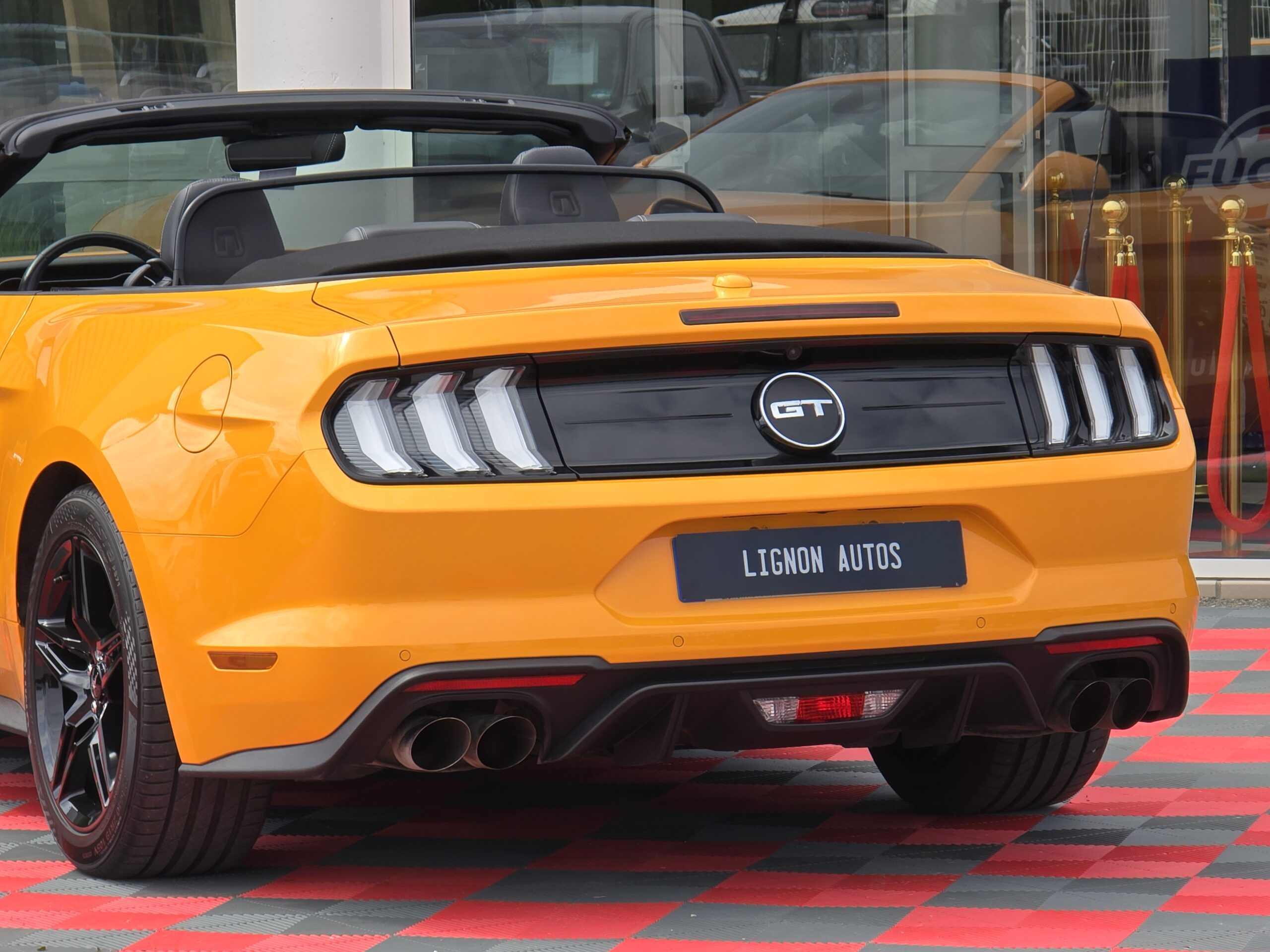 Photo Ford Mustang GT 5.0 v8 Cabriolet 450 ch BVA10 - Immat France - Pas de Malus
