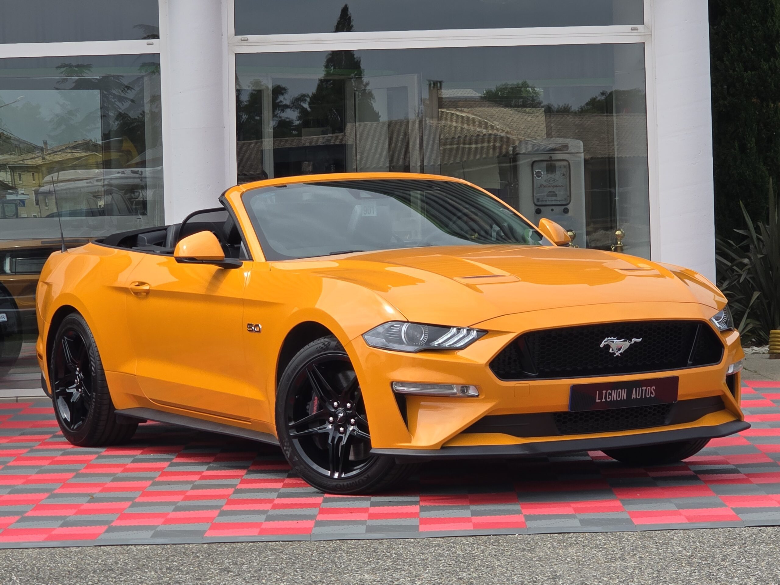 Photo Ford Mustang GT 5.0 v8 Cabriolet 450 ch BVA10 - Immat France - Pas de Malus