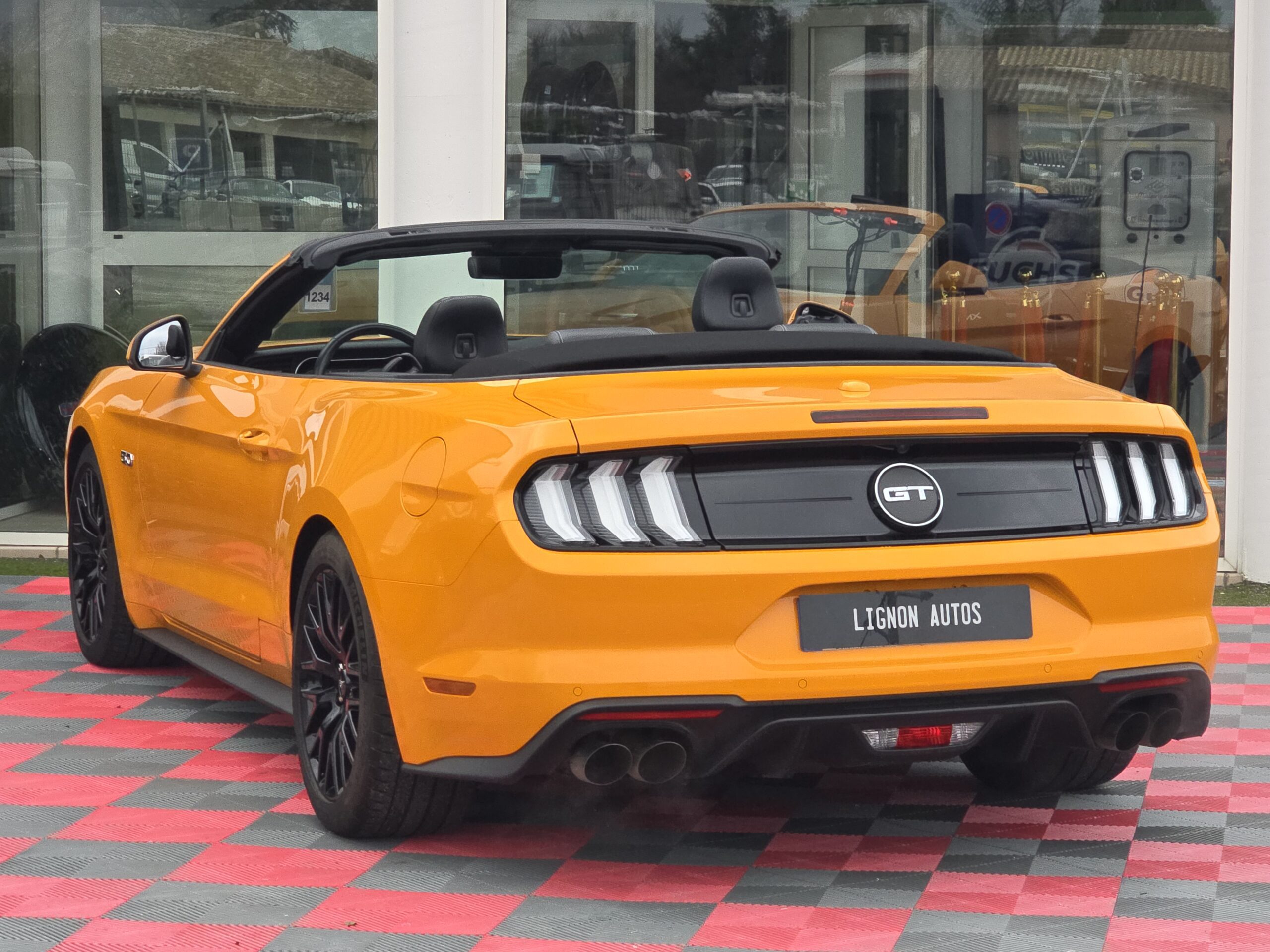 Photo Ford Mustang GT 5.0 v8 Cabriolet 450 ch BVA10 - Suspension Magneride - 1er main