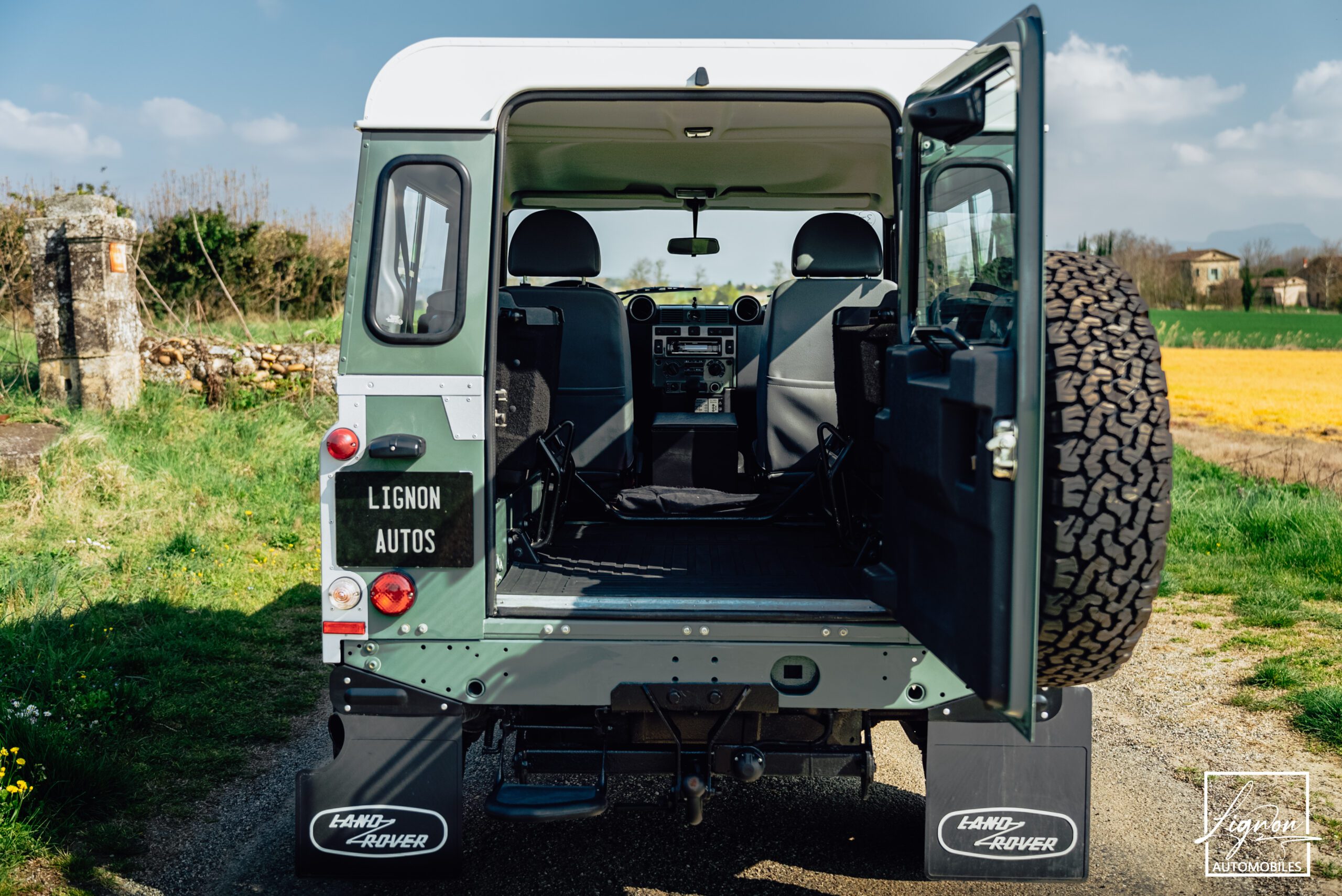 Photo Land Rover Defender 90 td4 sw 4 places "Keswick Green"