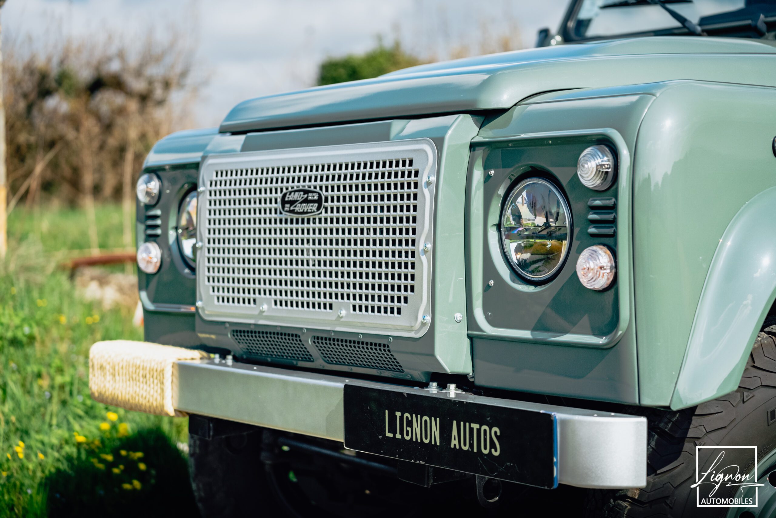 Photo Land Rover Defender 90 td4 sw 4 places "Keswick Green"